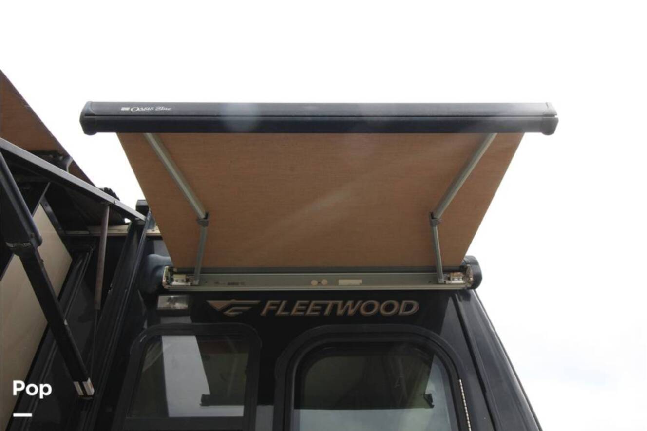 A photo of this 2007 Fleetwood Discovery 39S