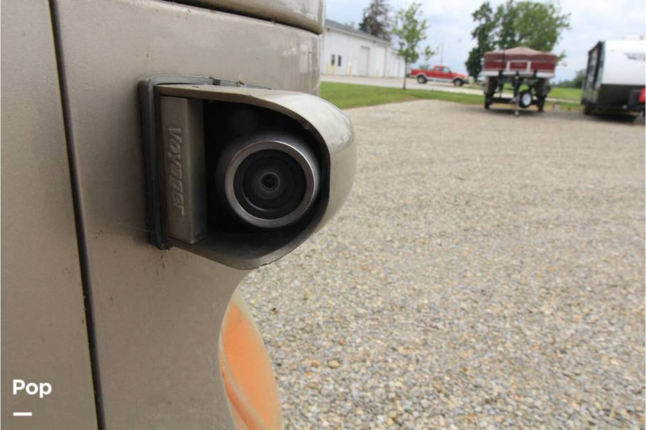 A photo of this 2007 Fleetwood Discovery 39S