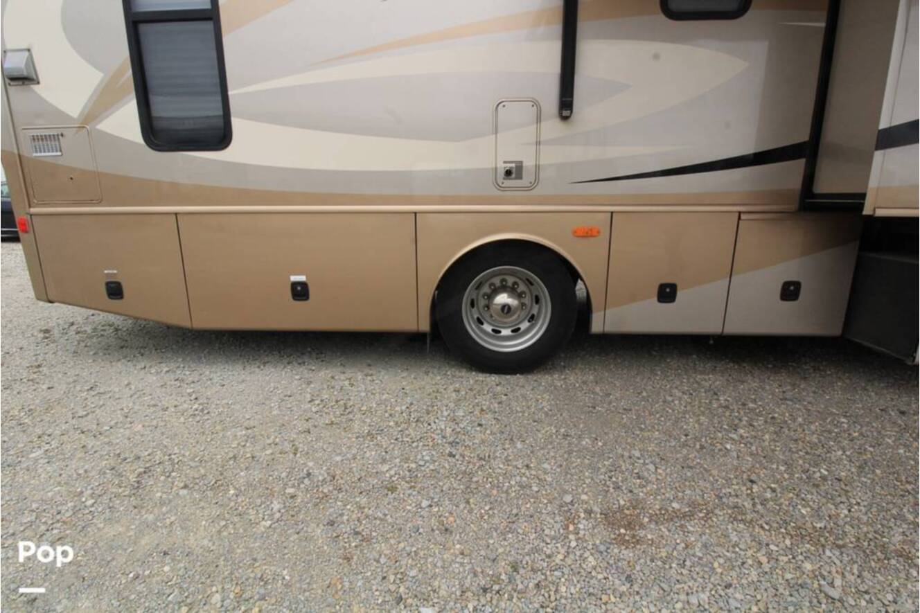 A photo of this 2007 Fleetwood Discovery 39S
