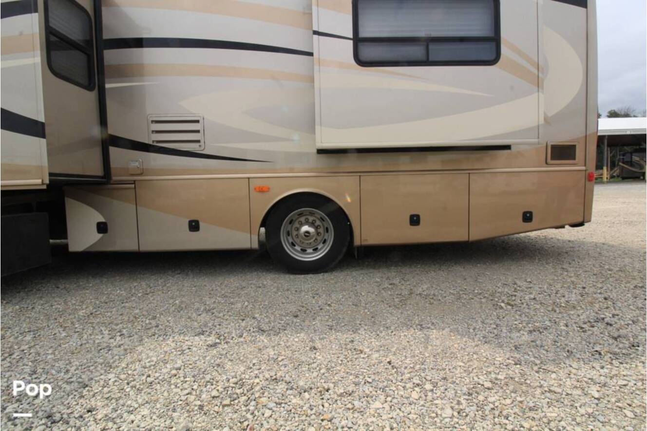 A photo of this 2007 Fleetwood Discovery 39S