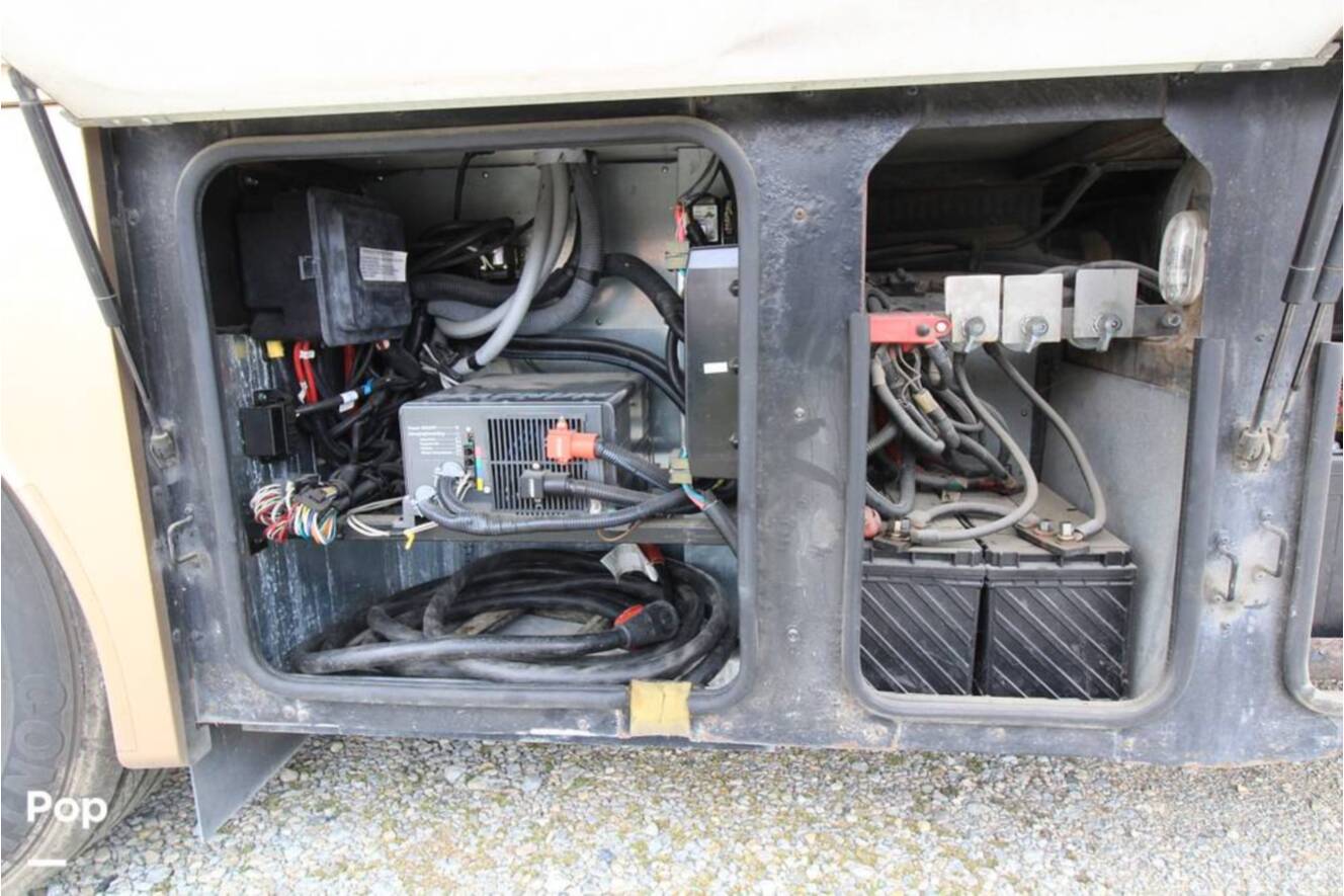 A photo of this 2007 Fleetwood Discovery 39S