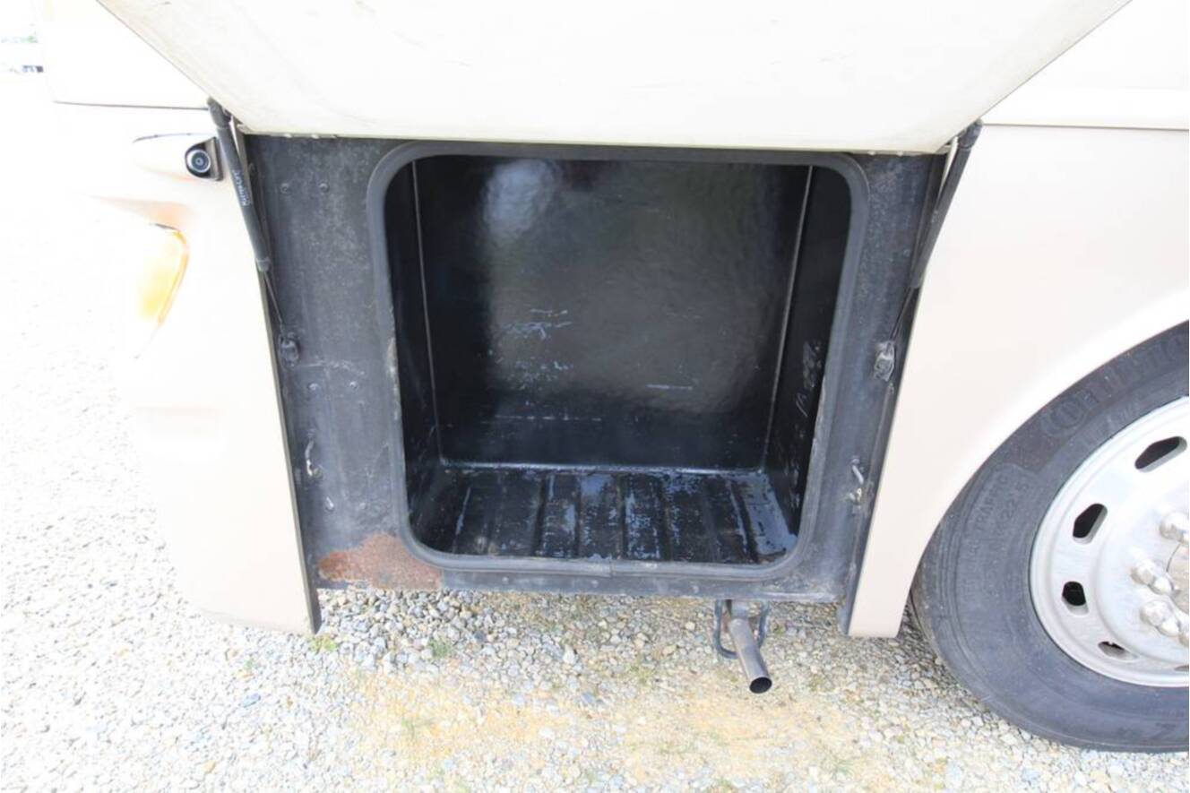 A photo of this 2007 Fleetwood Discovery 39S