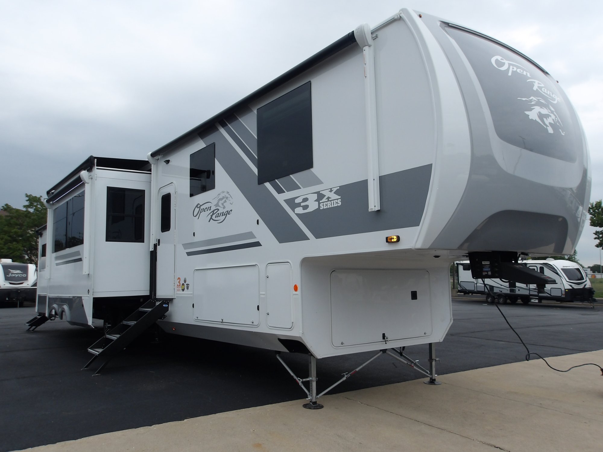 2027 Highland Ridge Open Range 3X 393TBR in joliet IL