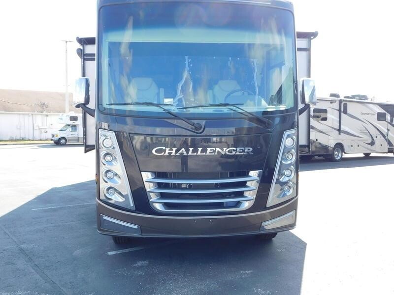 2023 Thor Motor Coach CHALLENGER 35MQ in brooksville FL