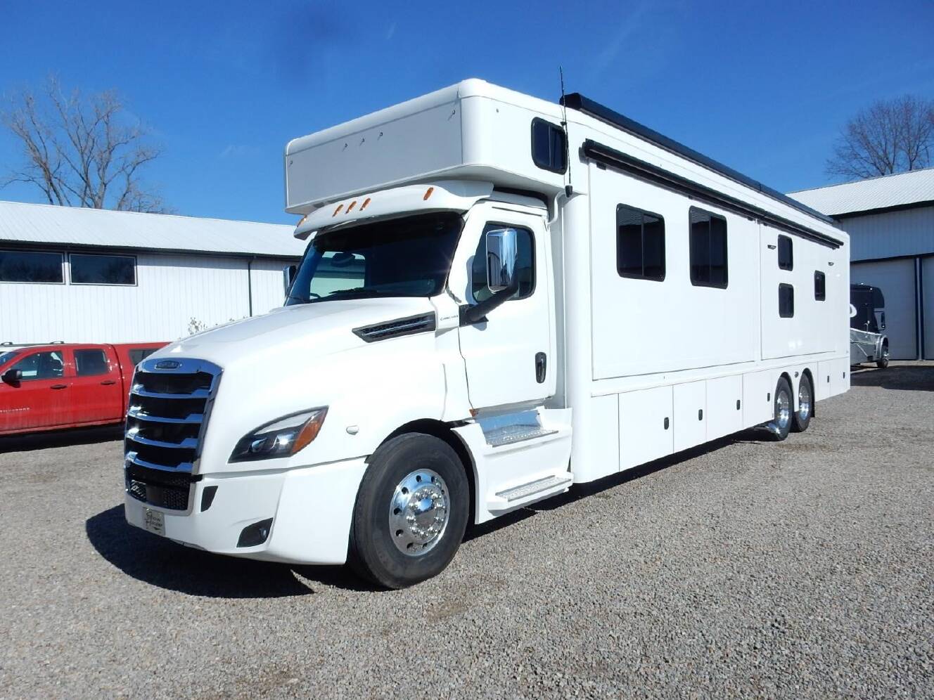A photo of this 2027 Show Hauler SH1377T1-36