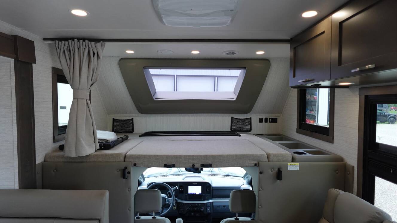 A photo of this 2027 Dynamax ISATA 6 31KS