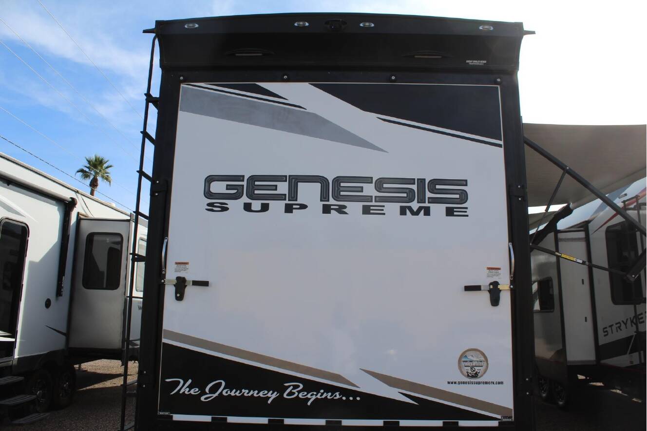 A photo of this 2024 Genesis Supreme GENESIS GCK405