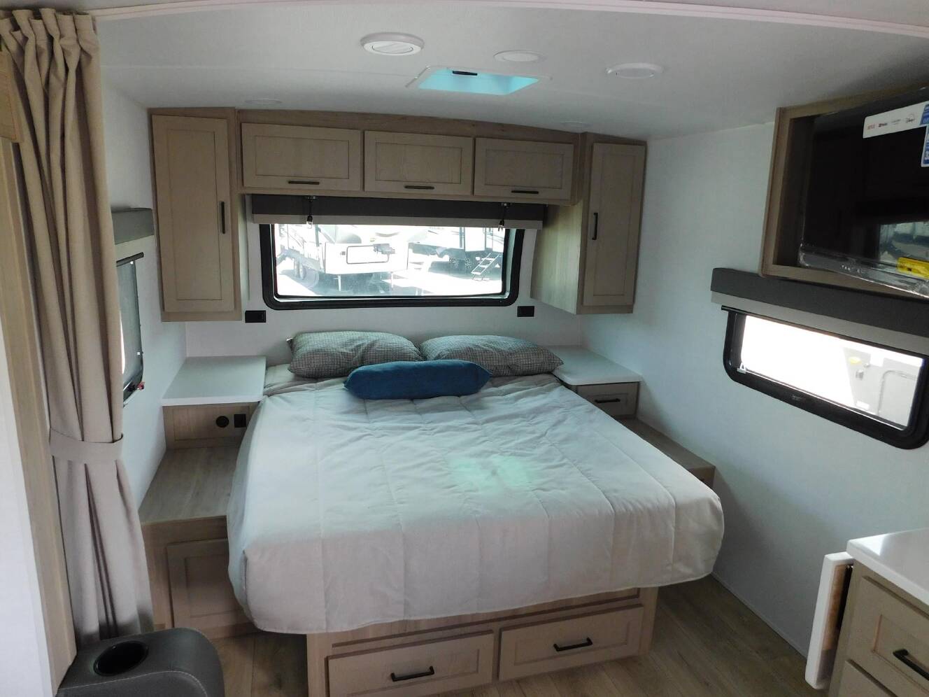 A photo of this 2026 Forest River FLAGSTAFF MICRO LITE 21FBRS