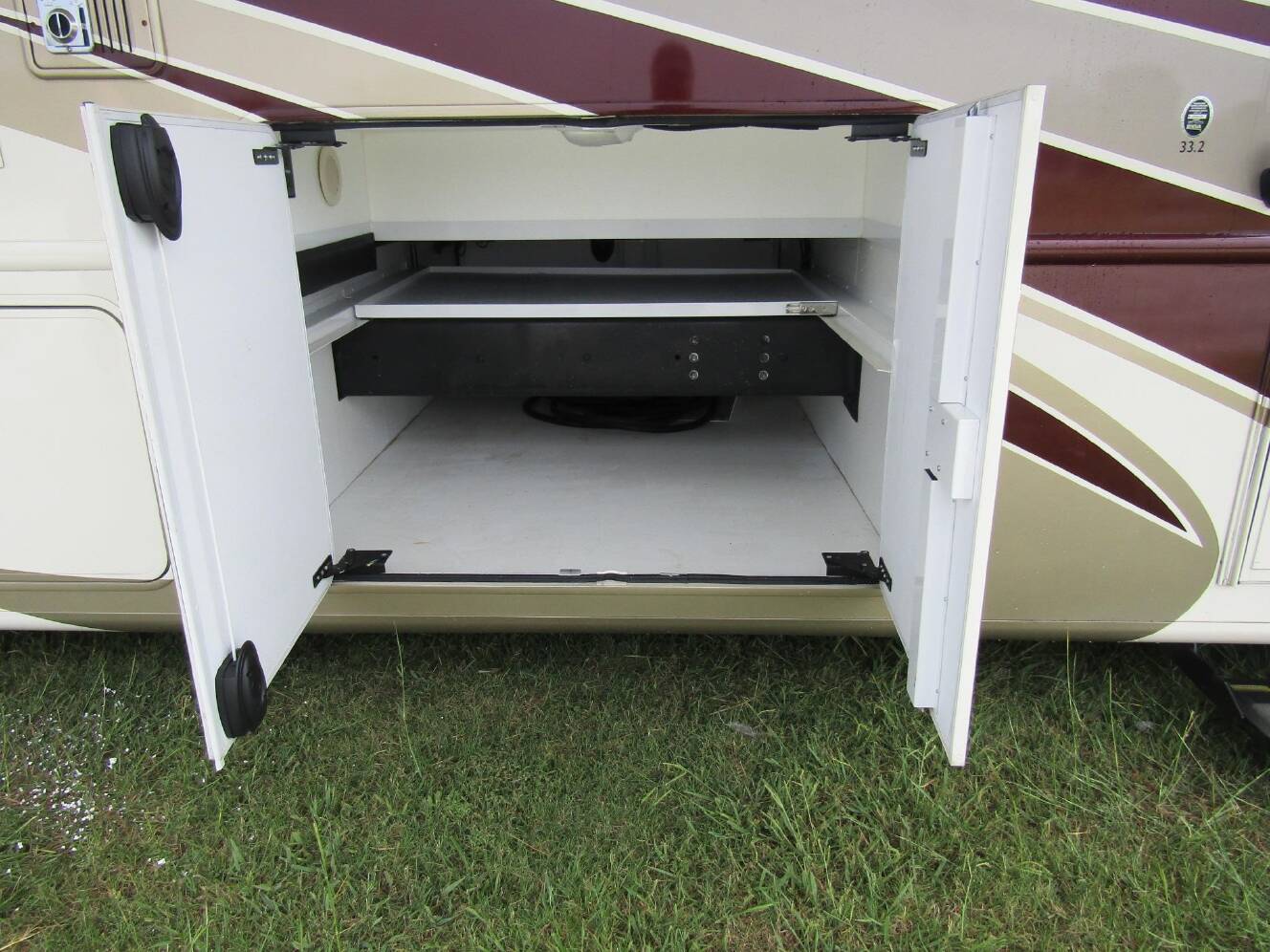 A photo of this 2016 Thor Motor Coach PALAZZO 33.2