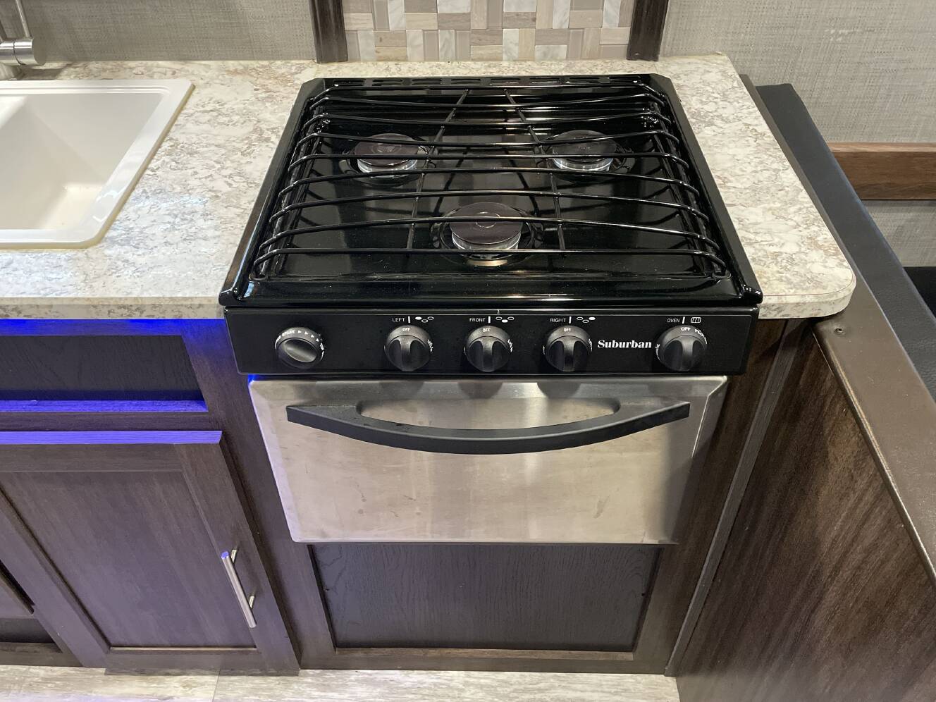 A photo of this 2019 Crossroads ZINGER 211RD
