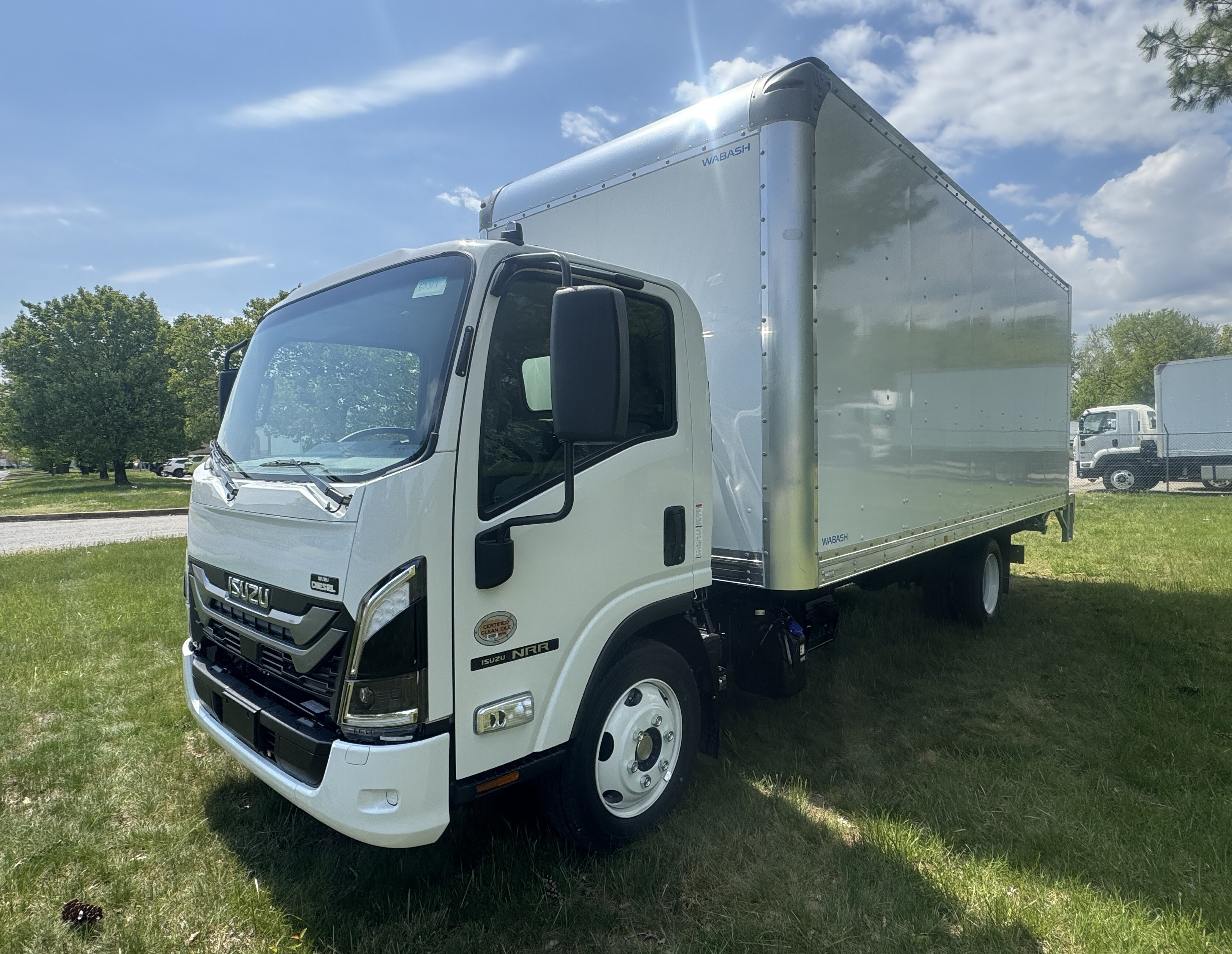 2026 ISUZU NRR