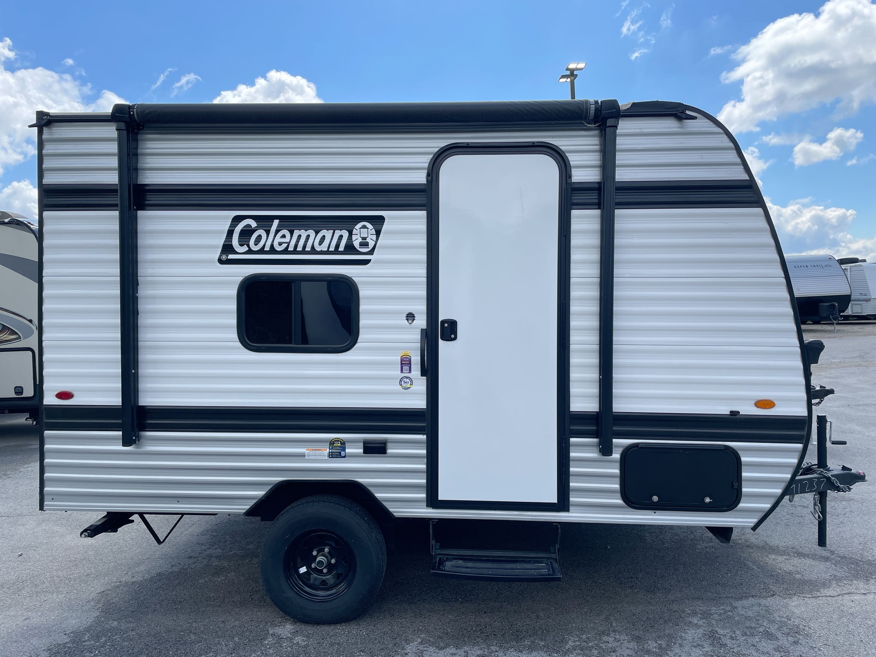 2025 Keystone COLEMAN 13B RV