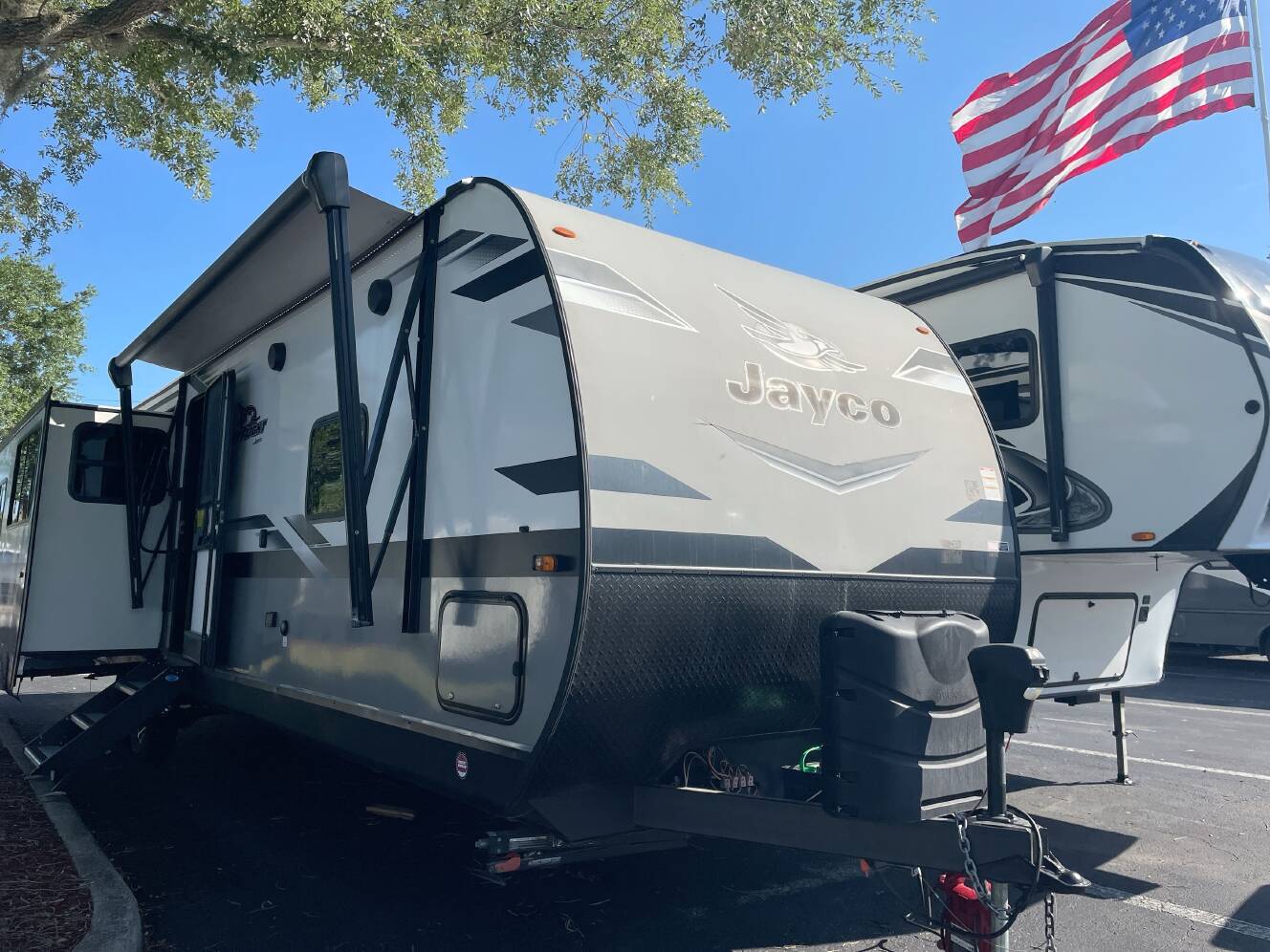 A photo of this 2023 Jayco JAY FLIGHT 34RSBS