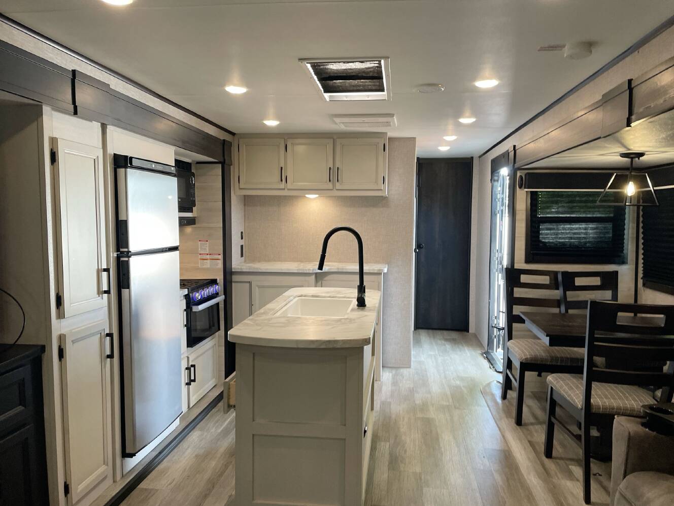 A photo of this 2023 Jayco JAY FLIGHT 34RSBS