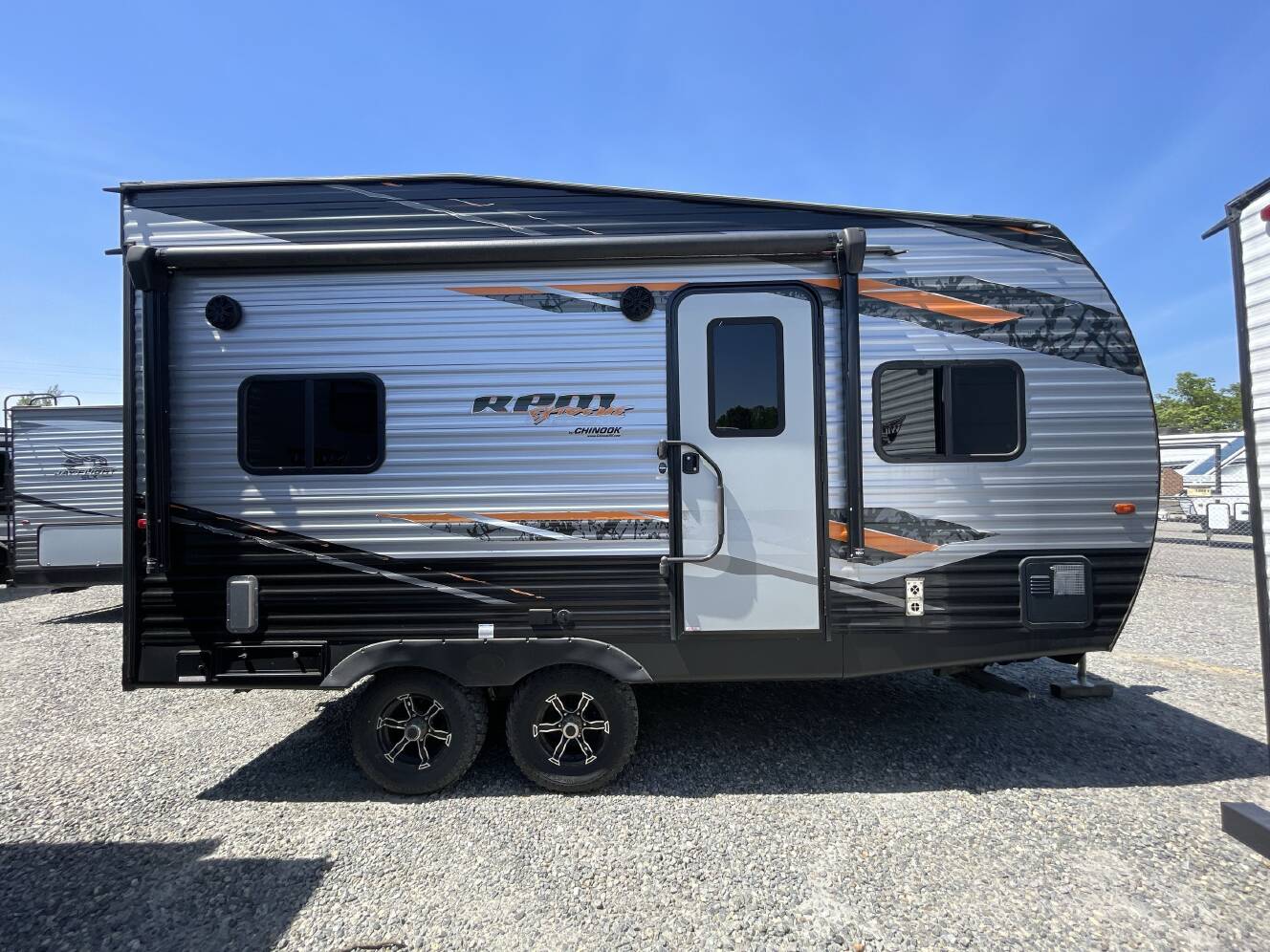 A photo of this 2021 Chinook RPM EXTREME 18FKLE