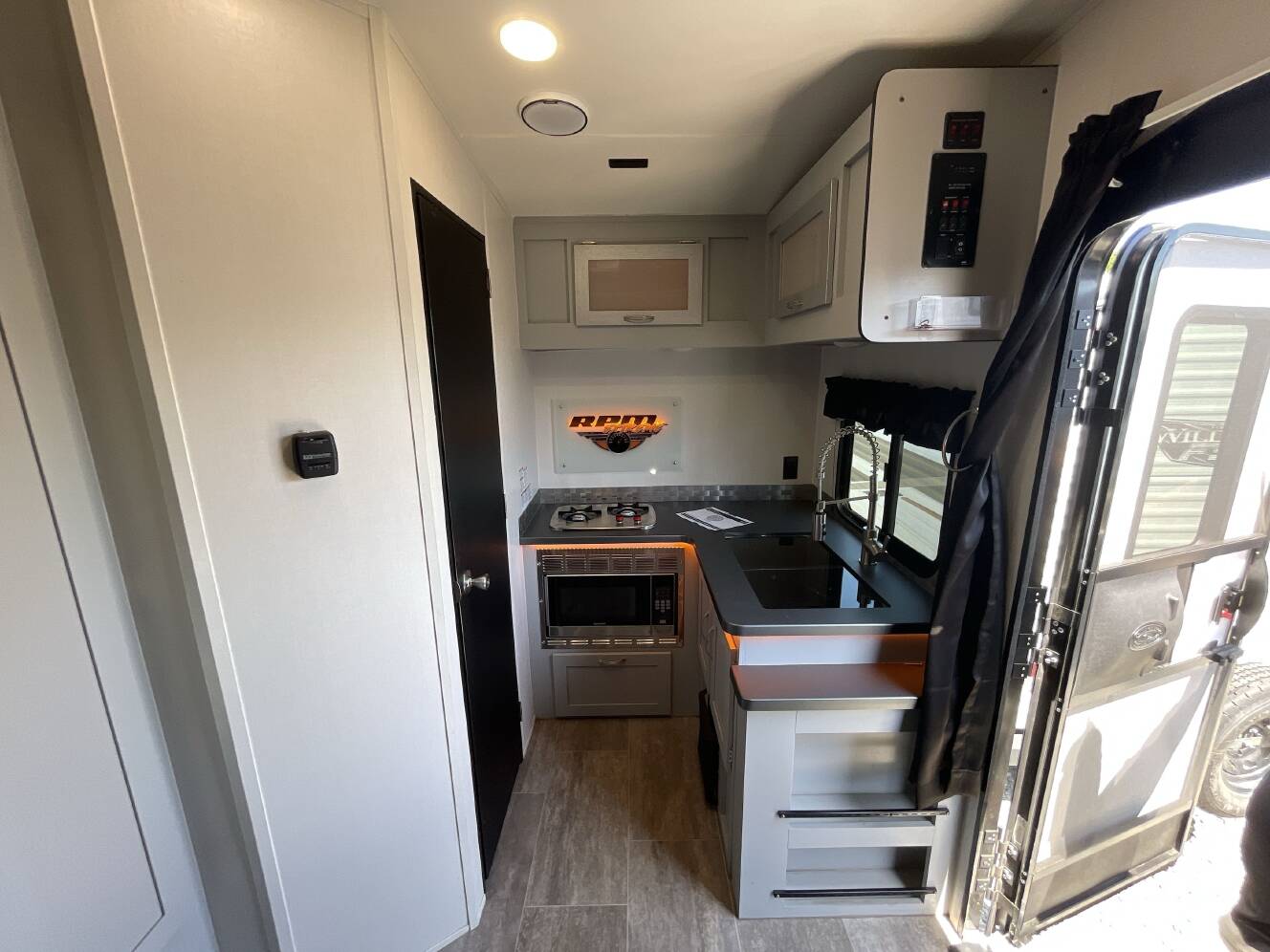 A photo of this 2021 Chinook RPM EXTREME 18FKLE
