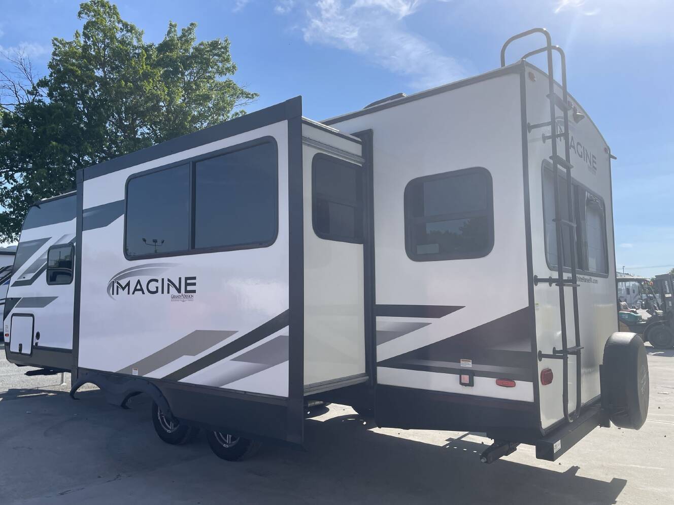 A photo of this 2023 Grand Design IMAGINE 2500RL