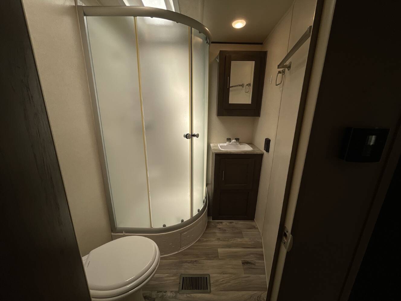 A photo of this 2019 Forest River WILDWOOD HERITAGE GLEN 269RL