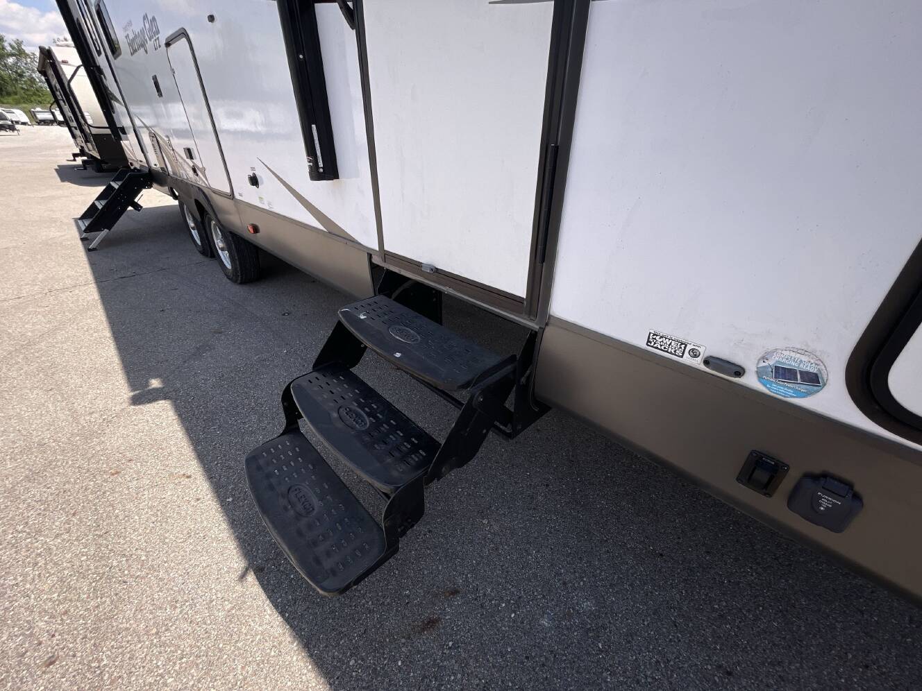 A photo of this 2019 Forest River WILDWOOD HERITAGE GLEN 269RL
