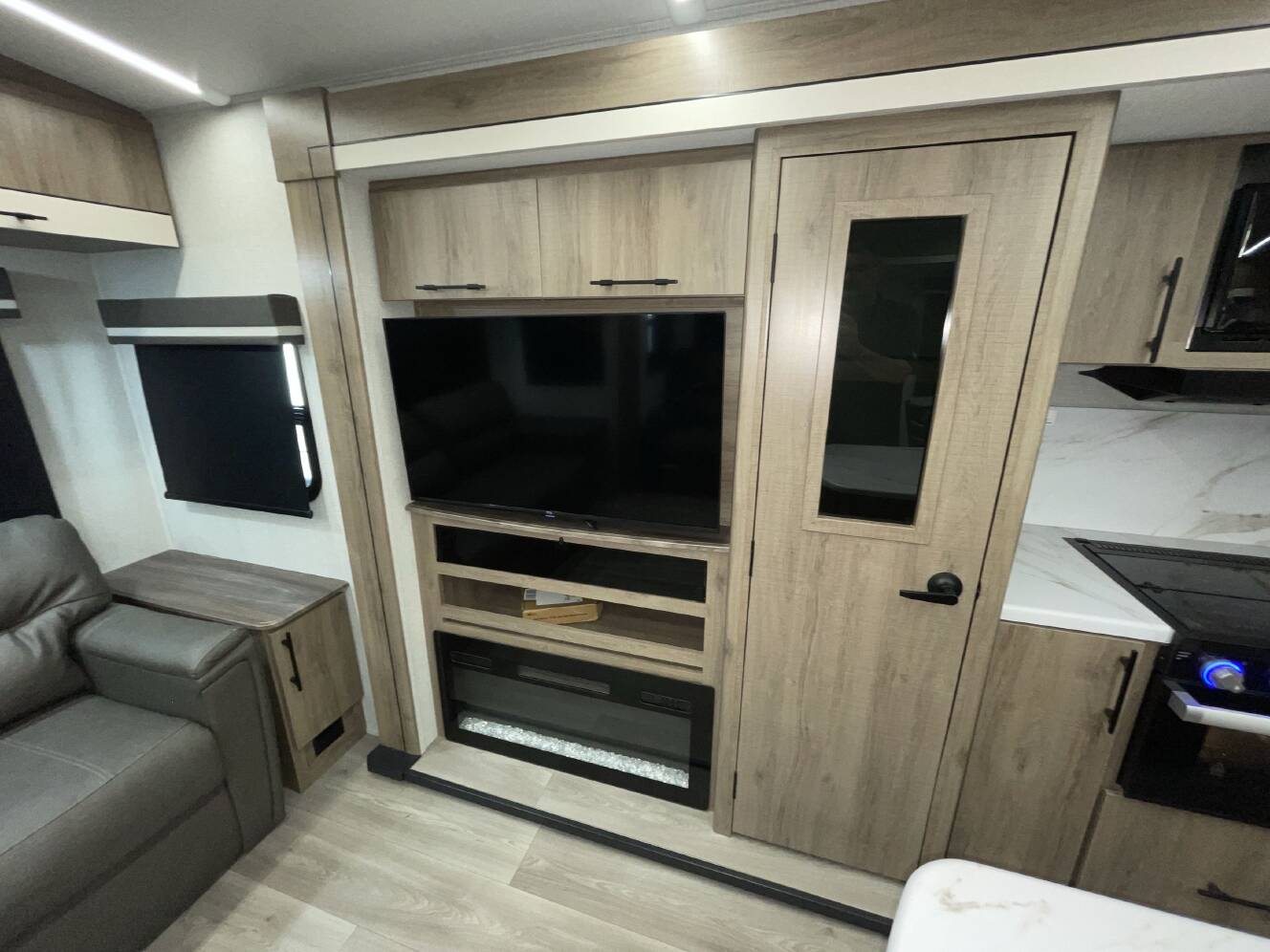 A photo of this 2025 Grand Design IMAGINE 2970RL