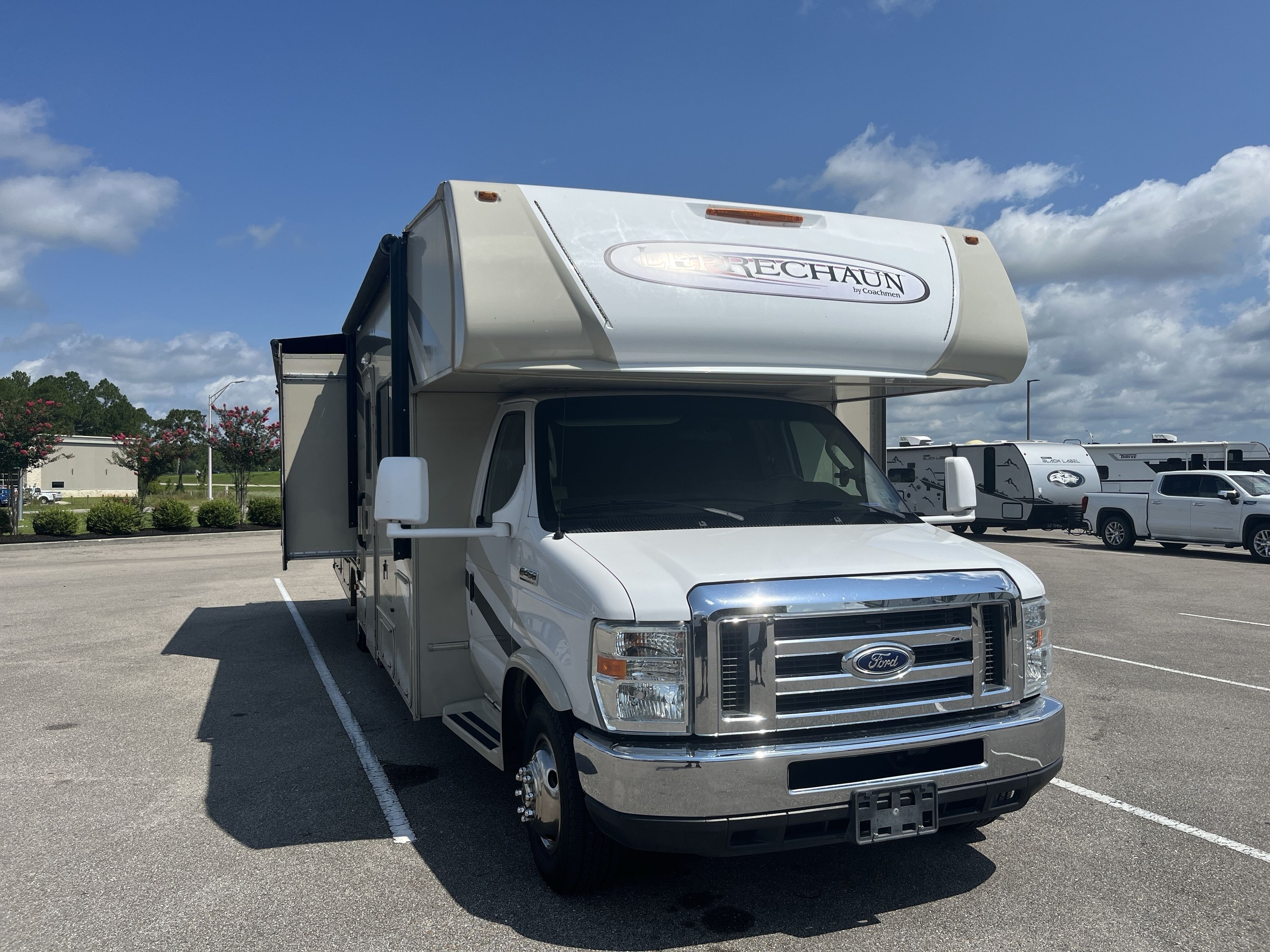 2017 Coachmen LEPRECHAUN 320BH in biloxi MS