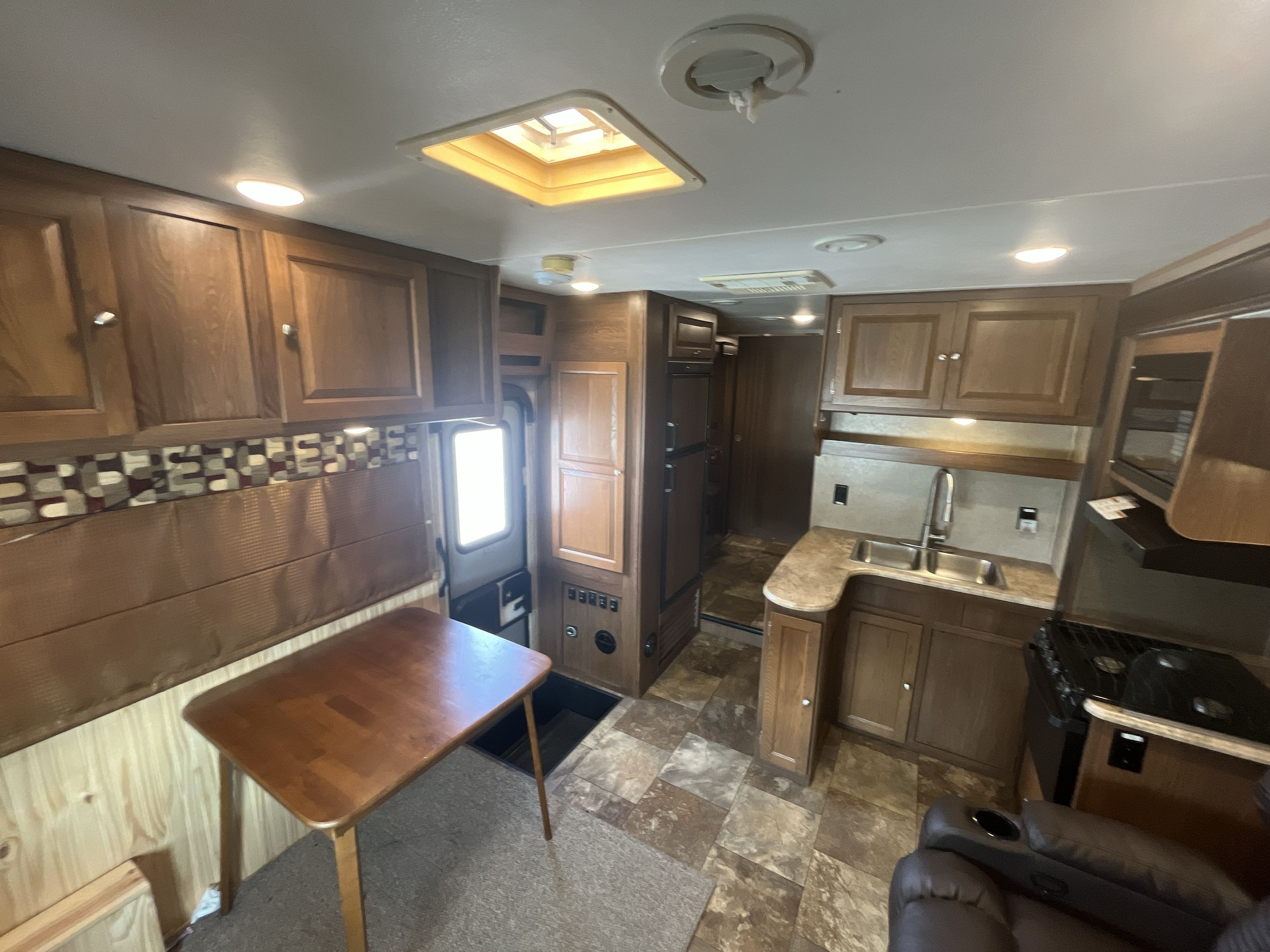 2017 Coachmen LEPRECHAUN 320BH in biloxi MS