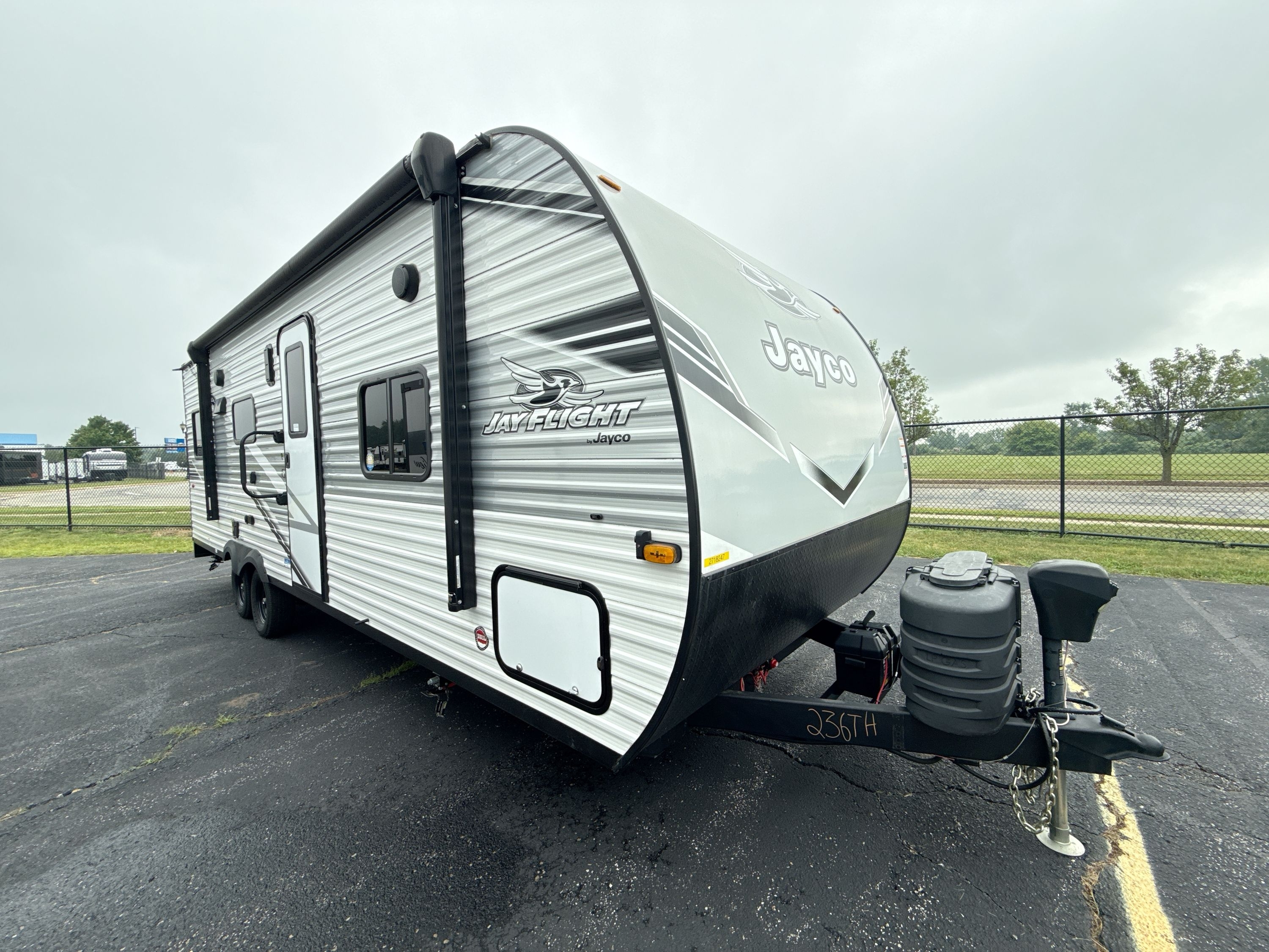 2025 Jayco JAY FLIGHT SLX 236TH in birch run MI