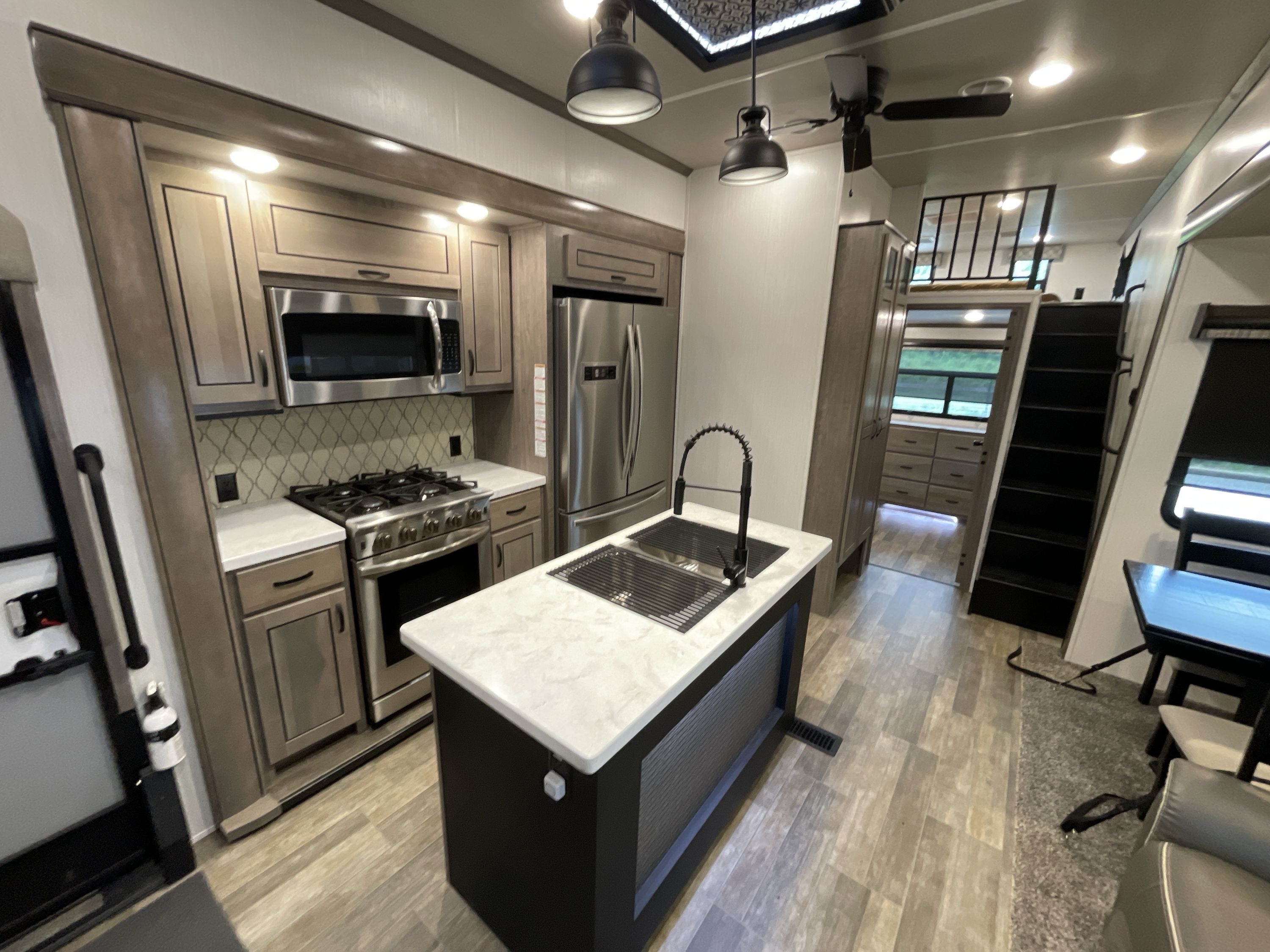 2021 Forest River CEDAR CREEK 355LF in wentzville MO