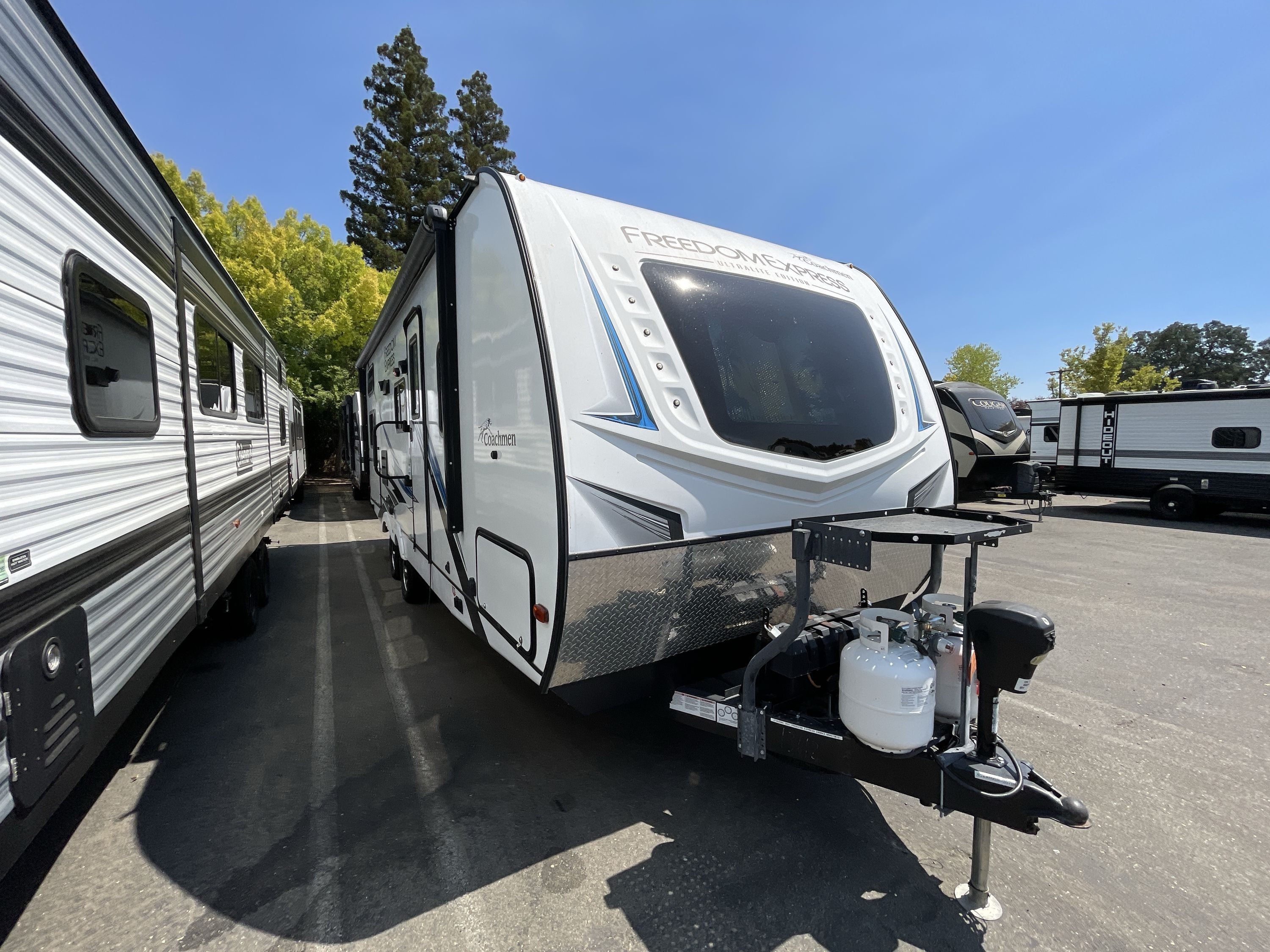 2021 Coachmen FREEDOM EXPRESS ULTRA LITE 246RKS in roseville CA