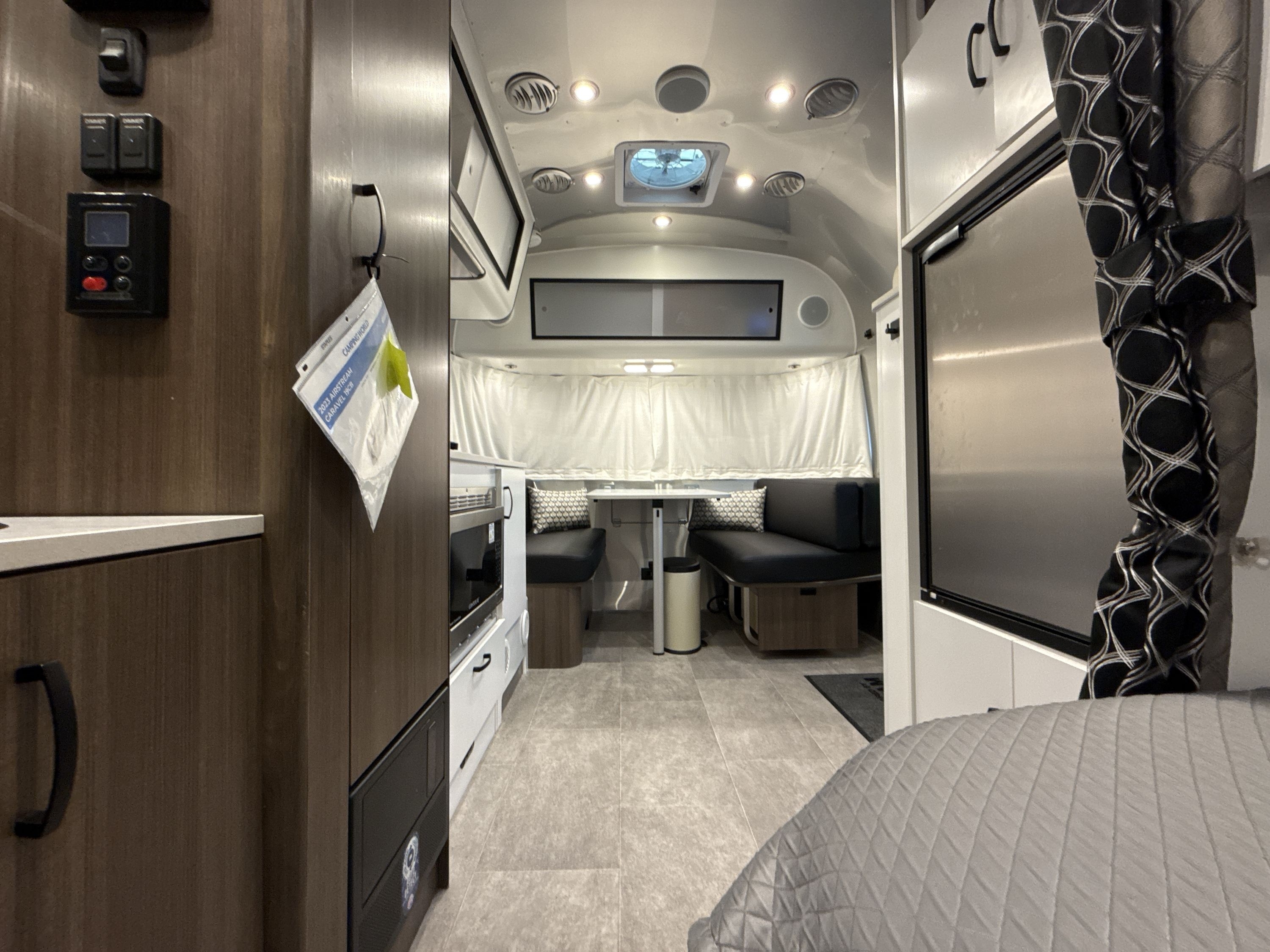 2023 Airstream CARAVEL 19CB in oklahoma city OK