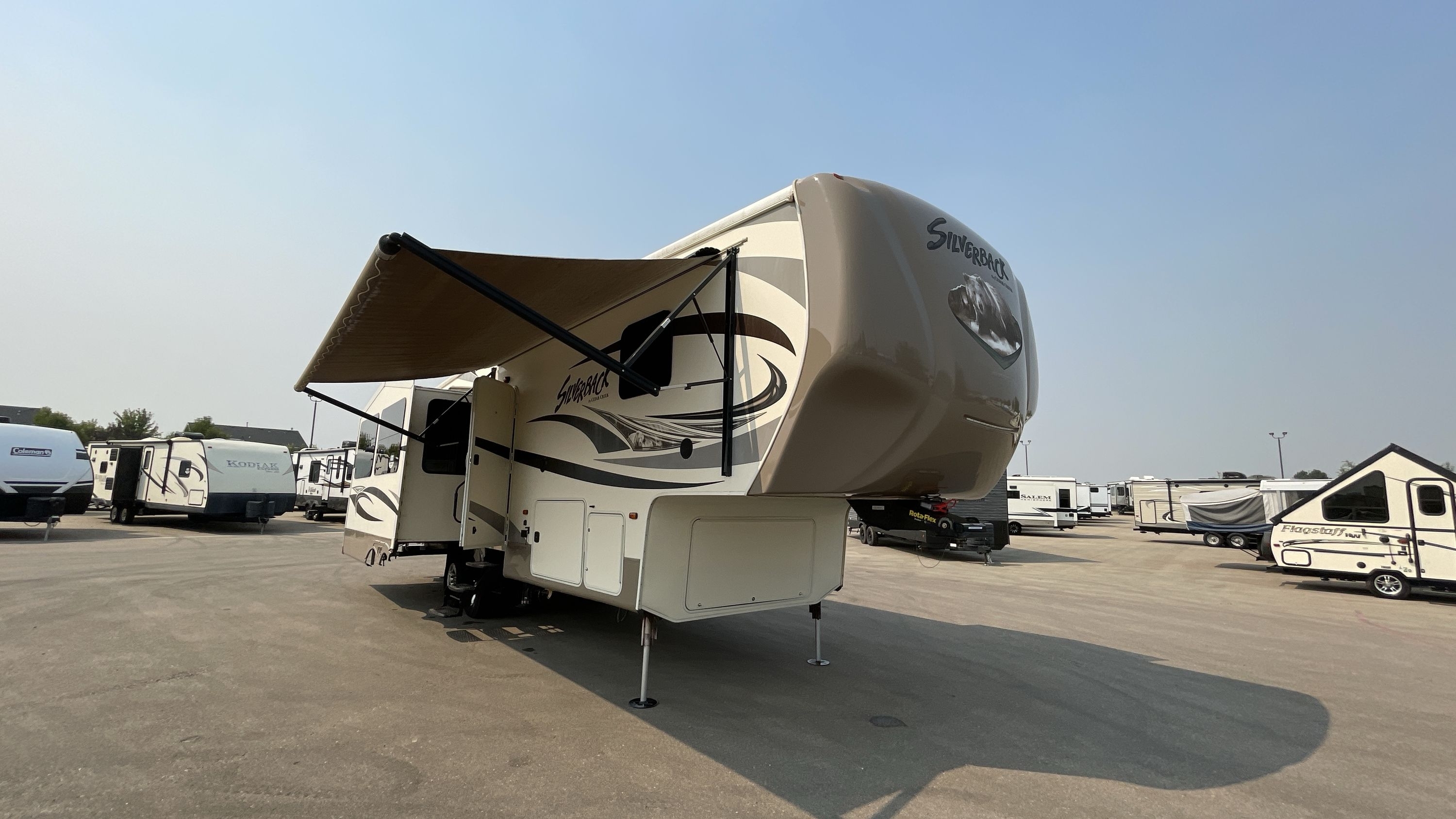 2016 Forest River CEDAR CREEK SILVERBACK 29RE in caldwell ID