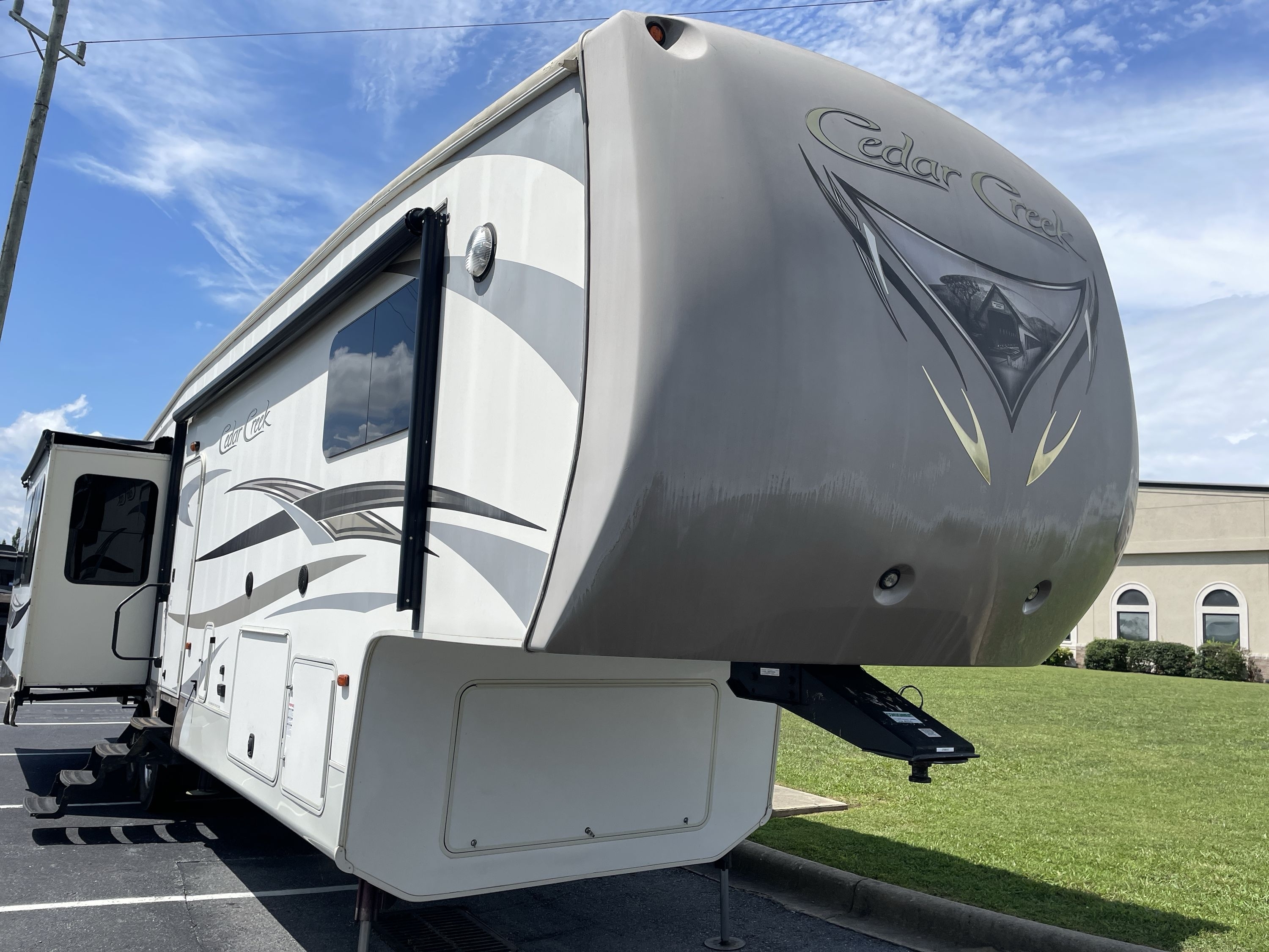 2014 Forest River CEDAR CREEK 38RE RV