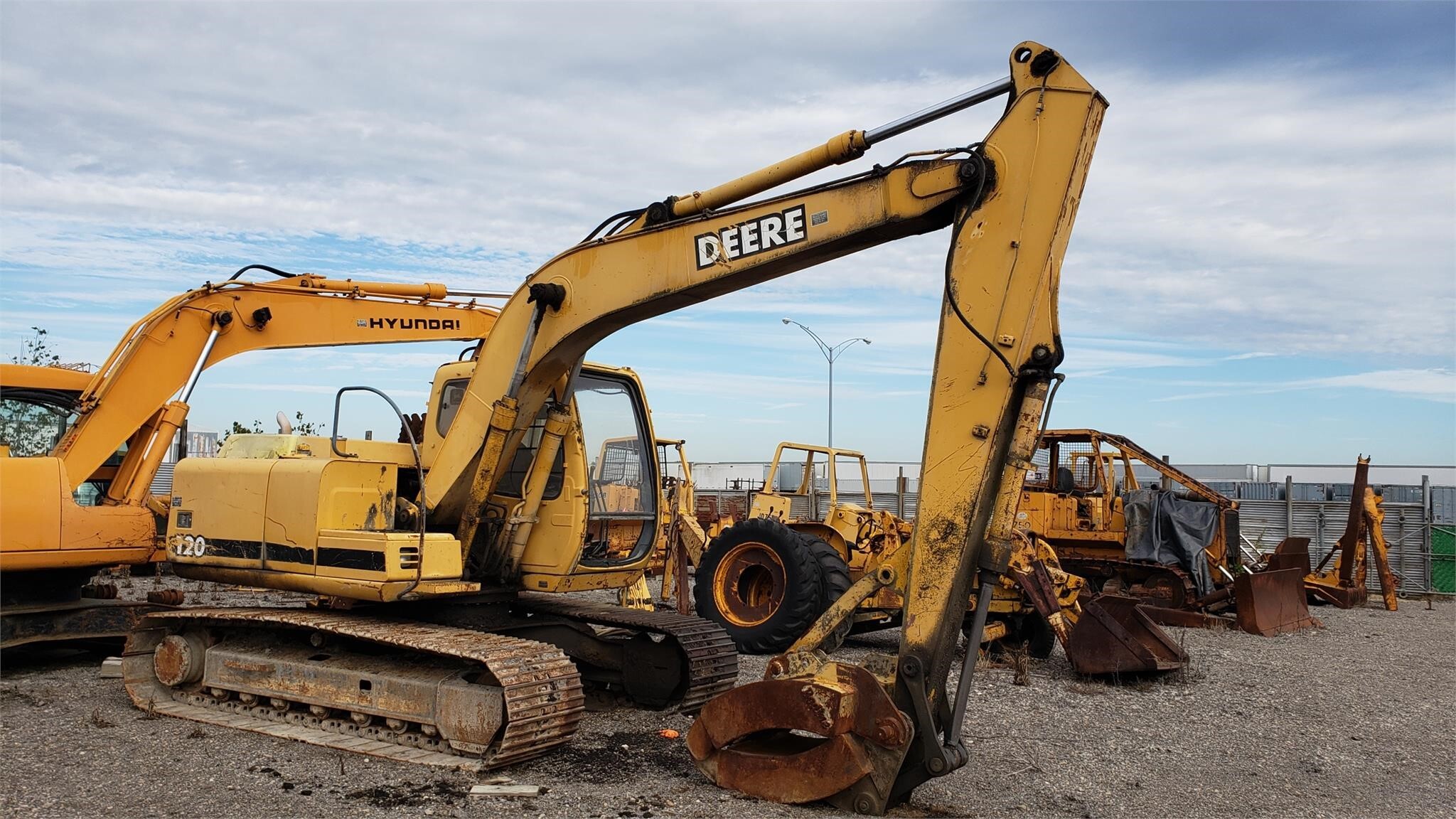 DEERE 120 in Ottawa Lake, MI