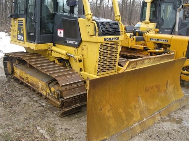 KOMATSU D39EX-21A in Hughes Springs, TX