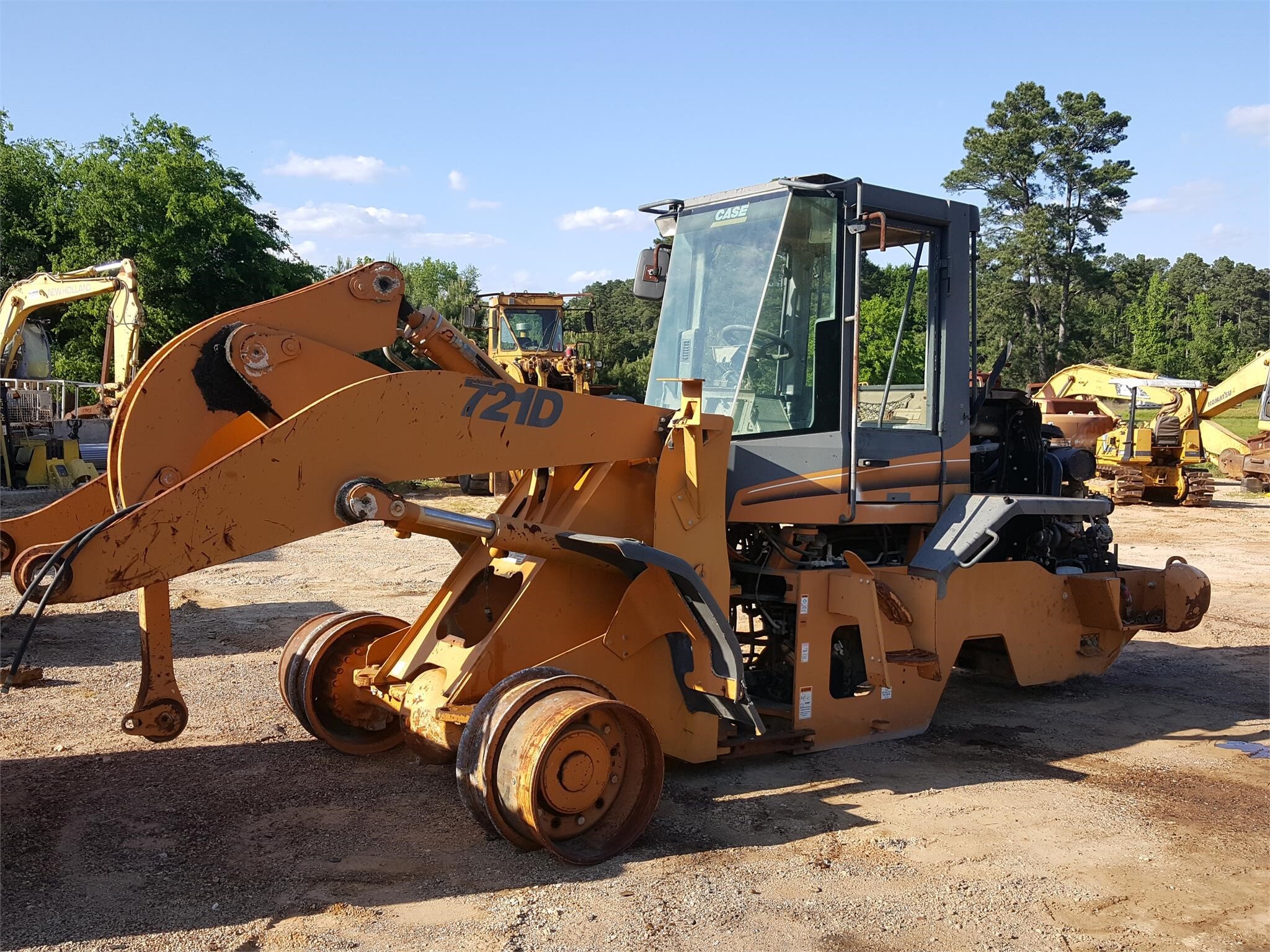 CASE 721D in Hughes Springs, TX