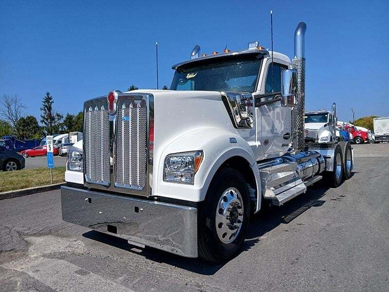 2025 KENWORTH W990 in Coopersburg, PA