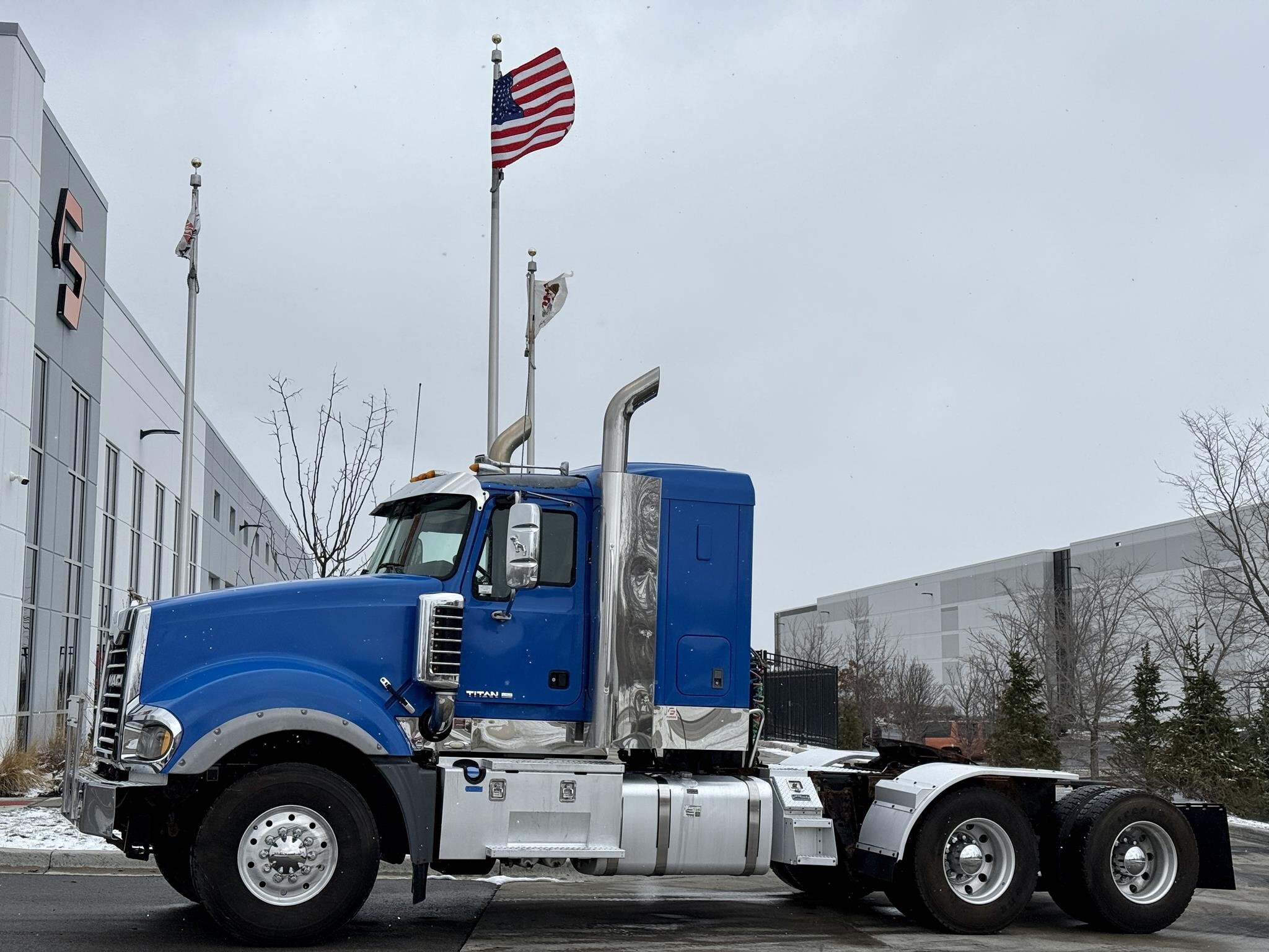 2016 MACK TITAN TD713 in New Lenox, IL