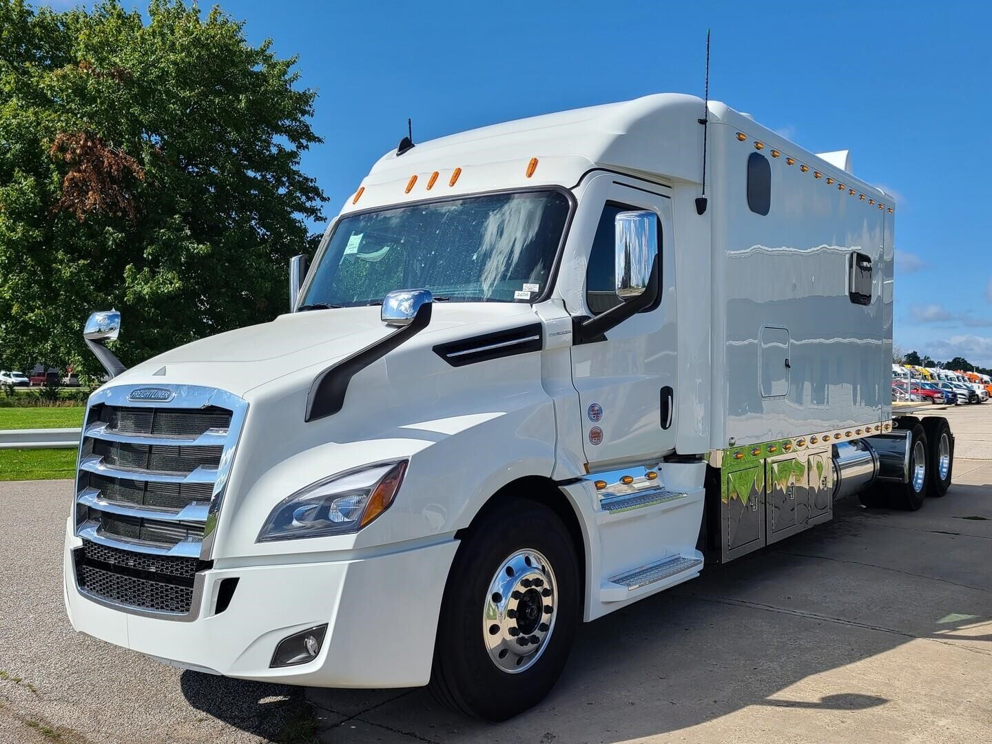 2026 FREIGHTLINER CASCADIA 126 in West Jefferson, OH