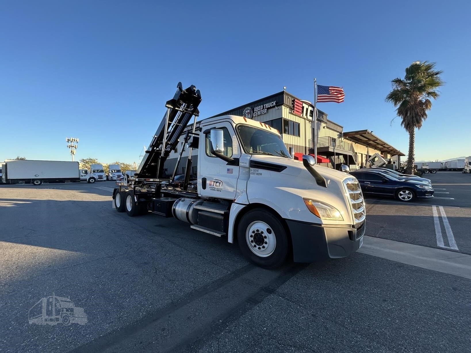 2020 FREIGHTLINER CASCADIA 125 in Phoenix, AZ
