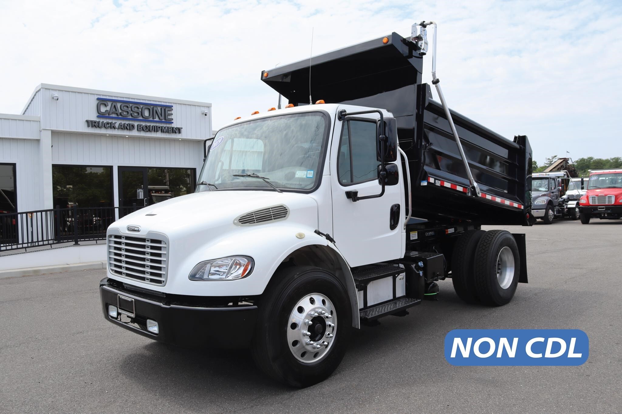 2019 FREIGHTLINER BUSINESS CLASS M2 106 in Ronkonkoma, NY