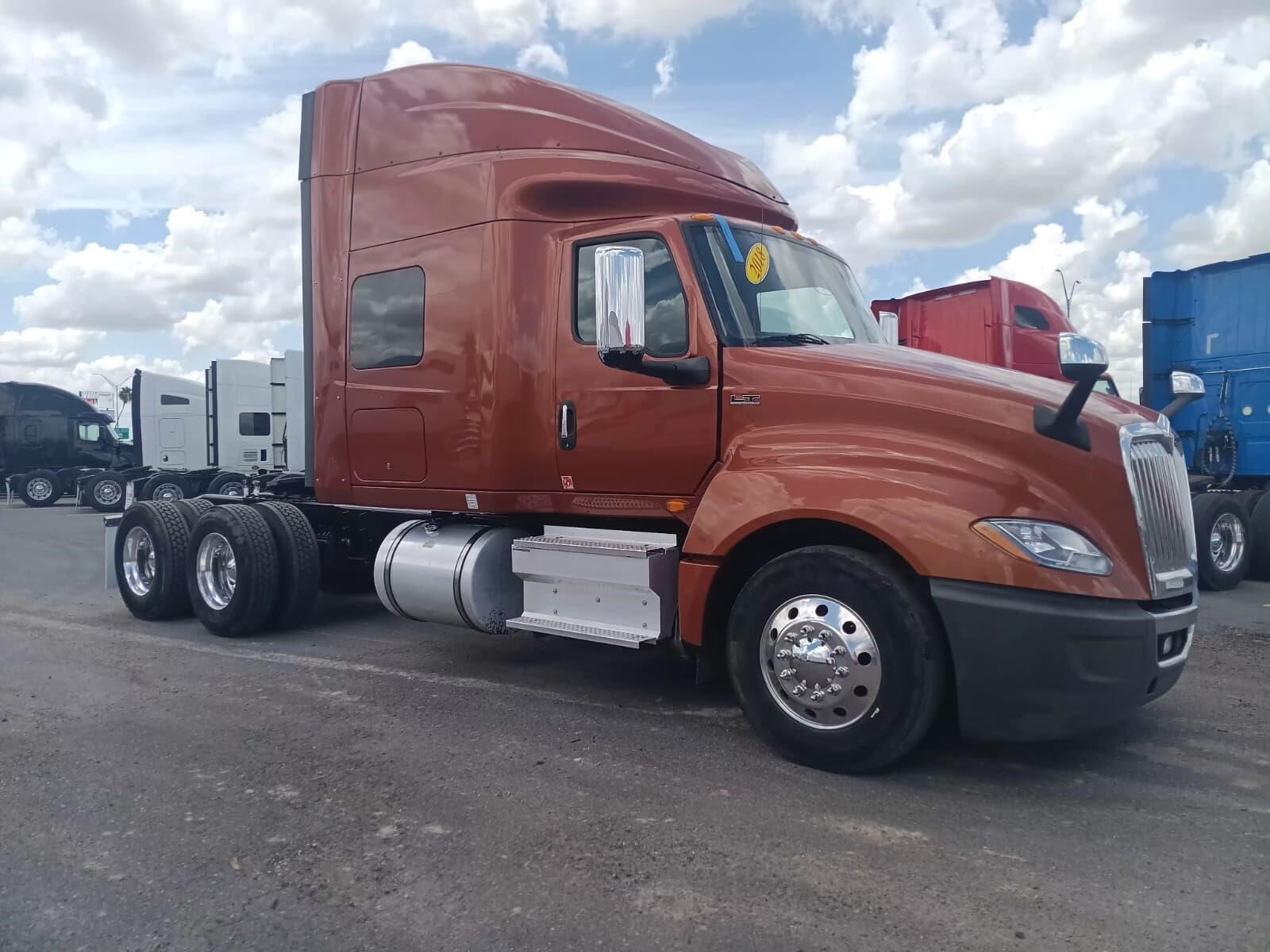 2018 INTERNATIONAL LT in Mission, TX