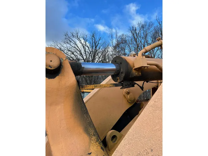 1998 DRESSER 560B