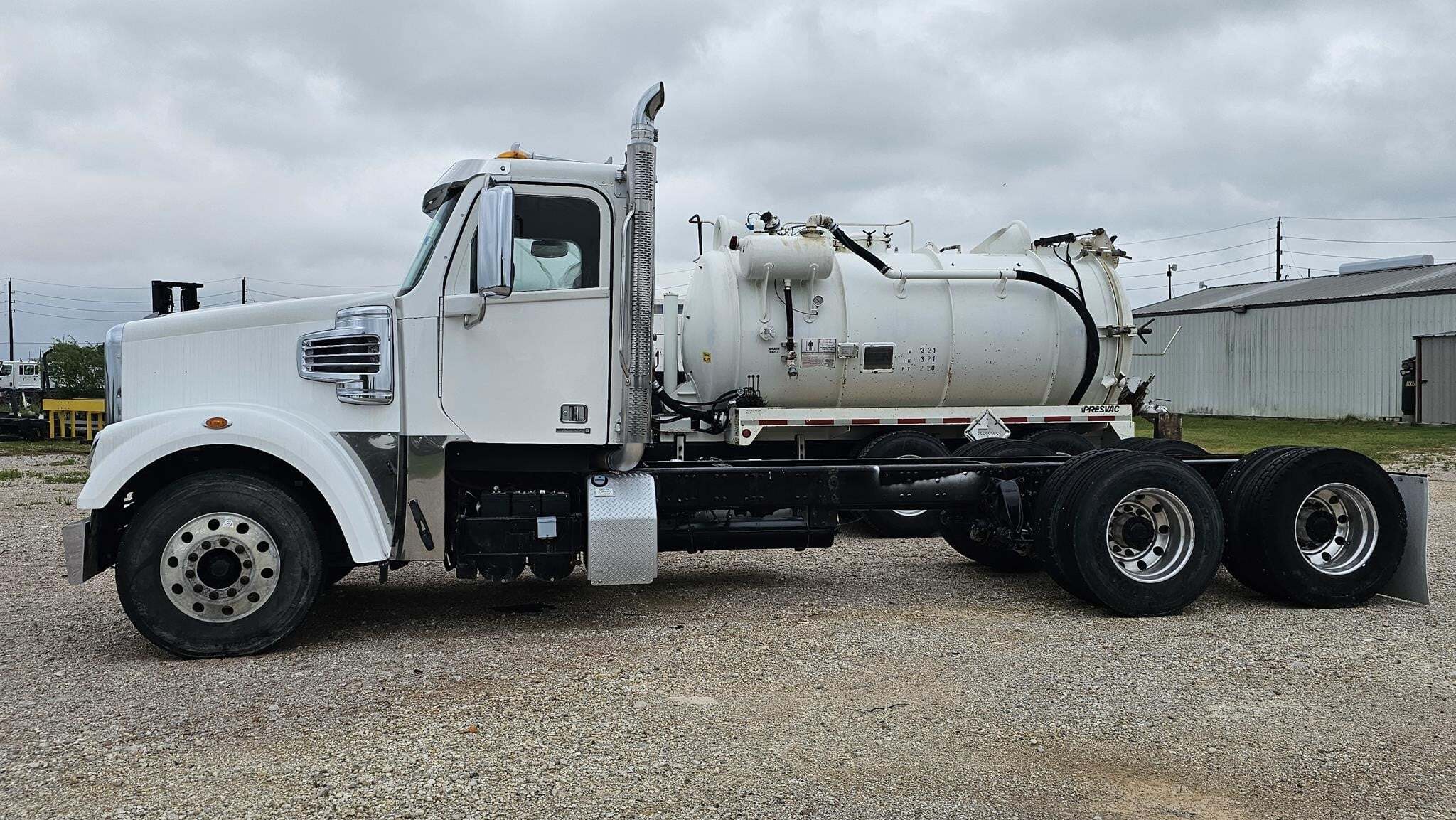 2012 FREIGHTLINER COLUMBIA in Brookshire, TX