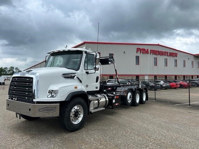 2027 FREIGHTLINER 114SD PLUS in Zanesville, OH