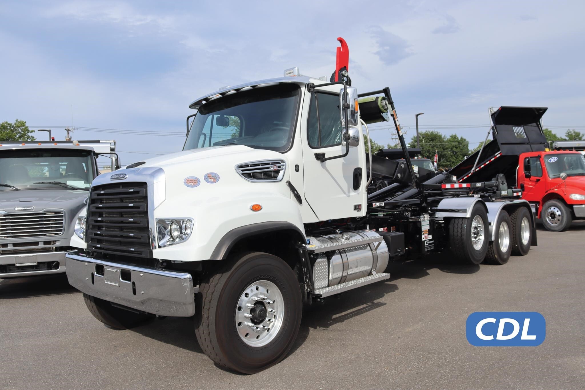 2027 FREIGHTLINER 114 SD in Ronkonkoma, NY