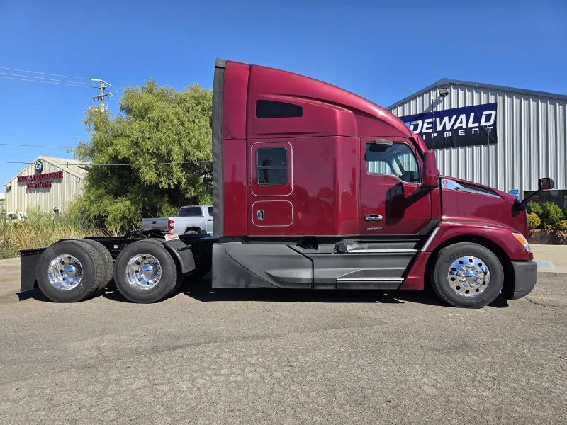 2022 KENWORTH T680