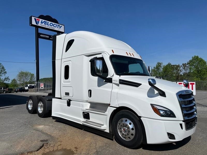 2027 FREIGHTLINER CASCADIA 126 in Kingsport, TN