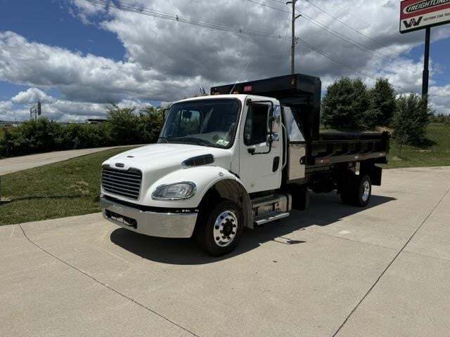 2020 FREIGHTLINER BUSINESS CLASS M2 106 in Walton, KY