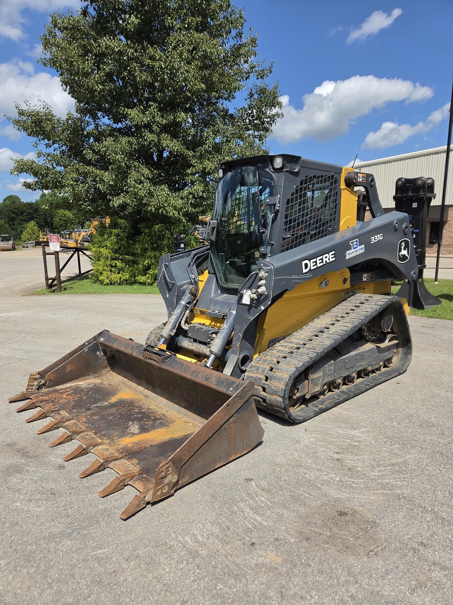 2022 DEERE 331G in Bardstown, KY