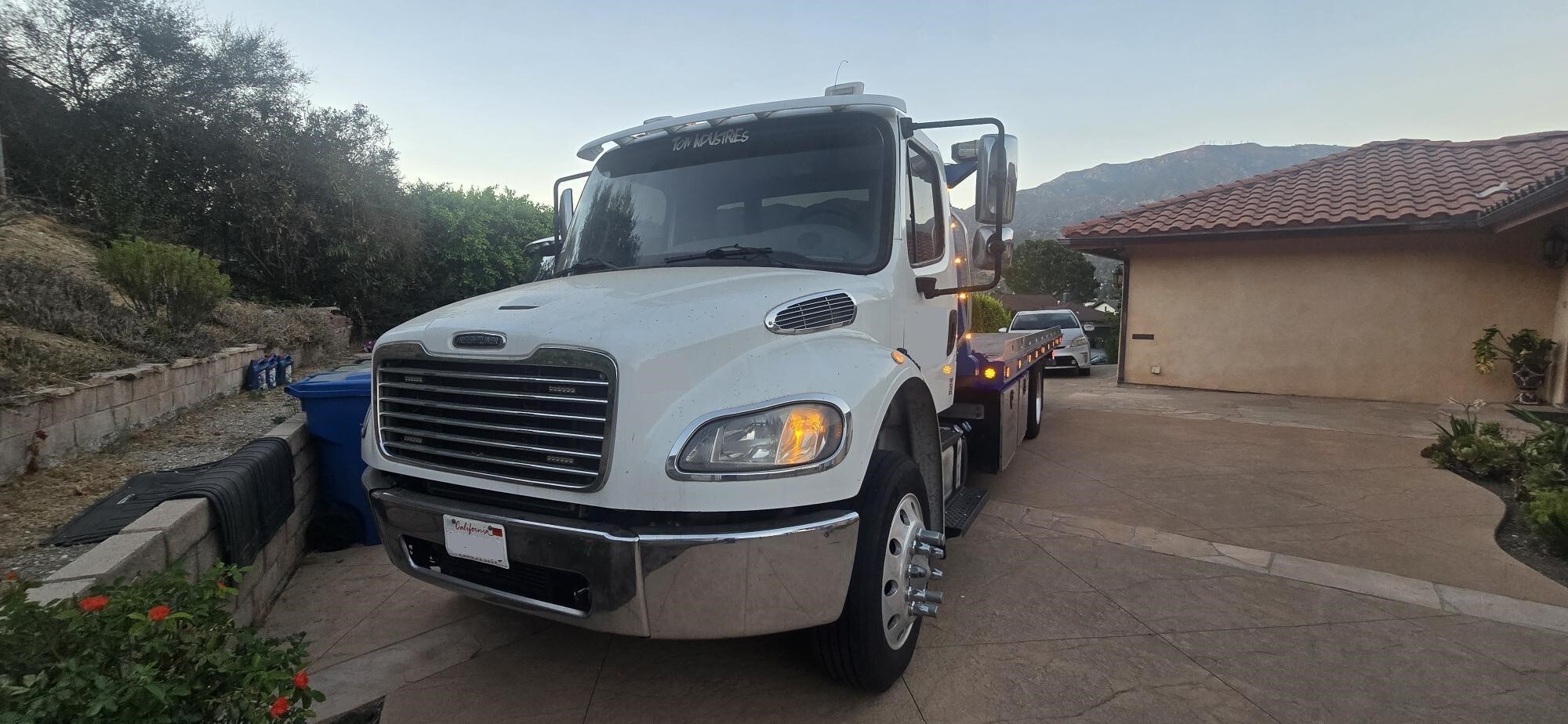 2018 FREIGHTLINER BUSINESS CLASS M2 106 in West Covina, CA